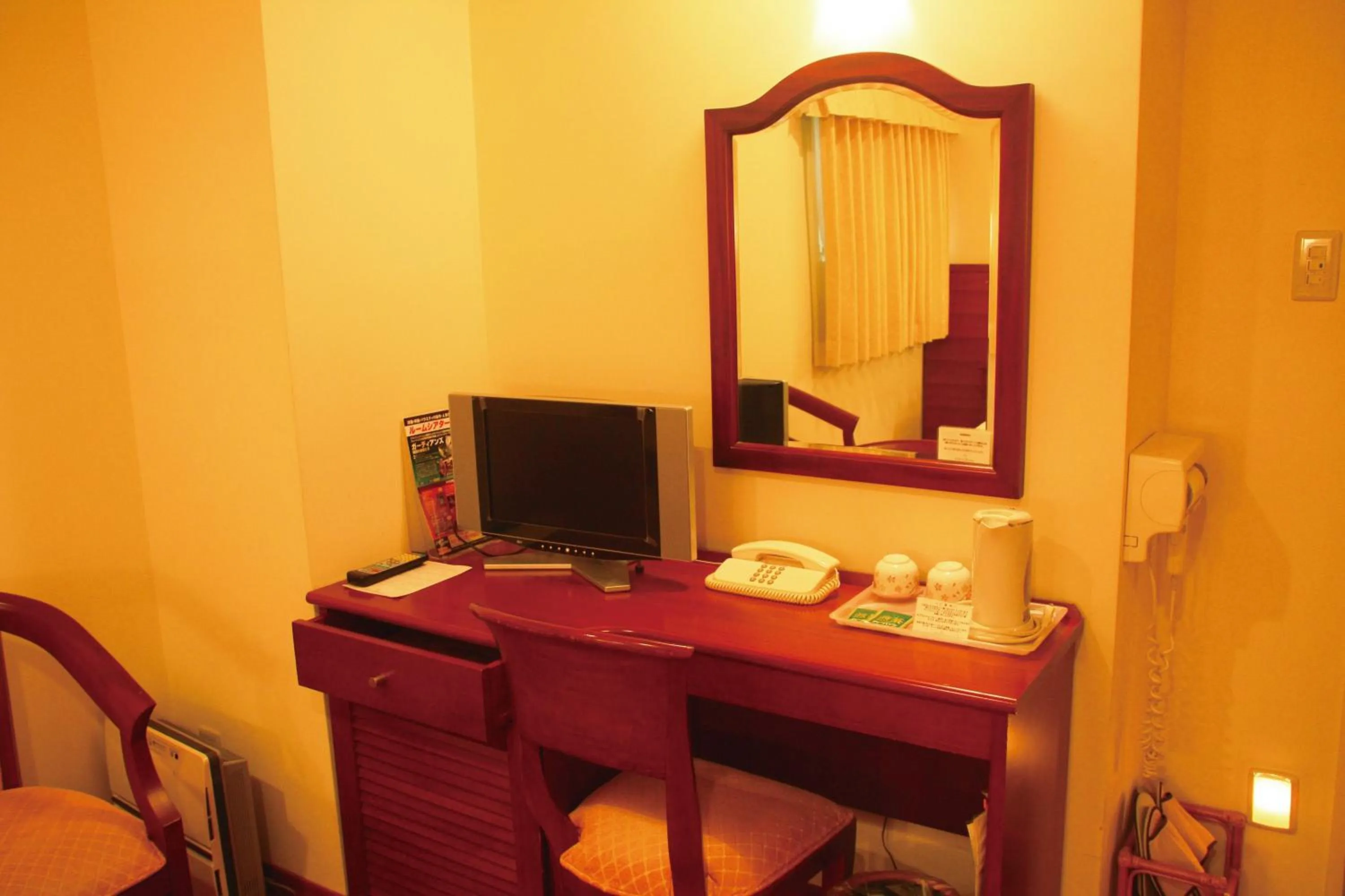 TV and multimedia in Hotel Sun Queen