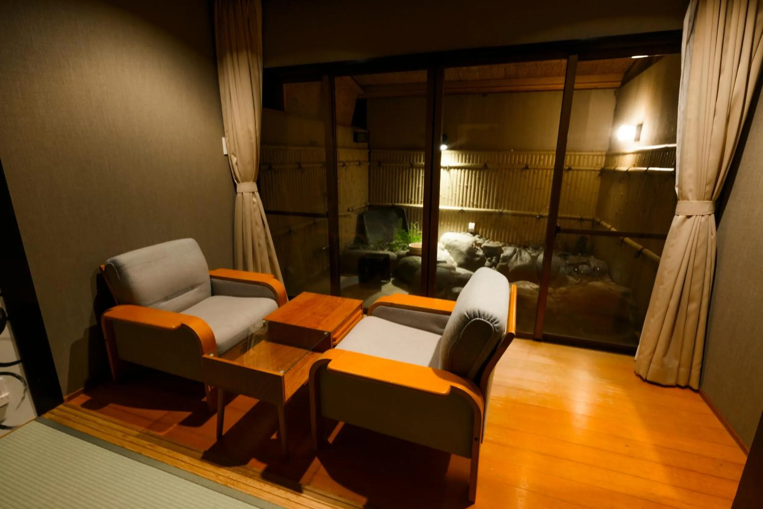 Bed in Hana No Shizuku