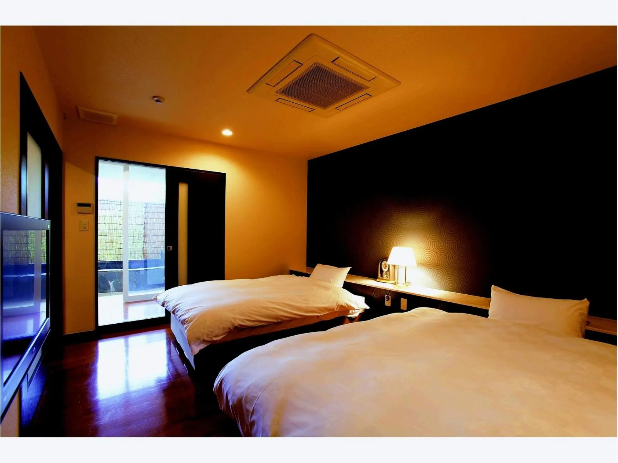 Bed in Hana No Shizuku