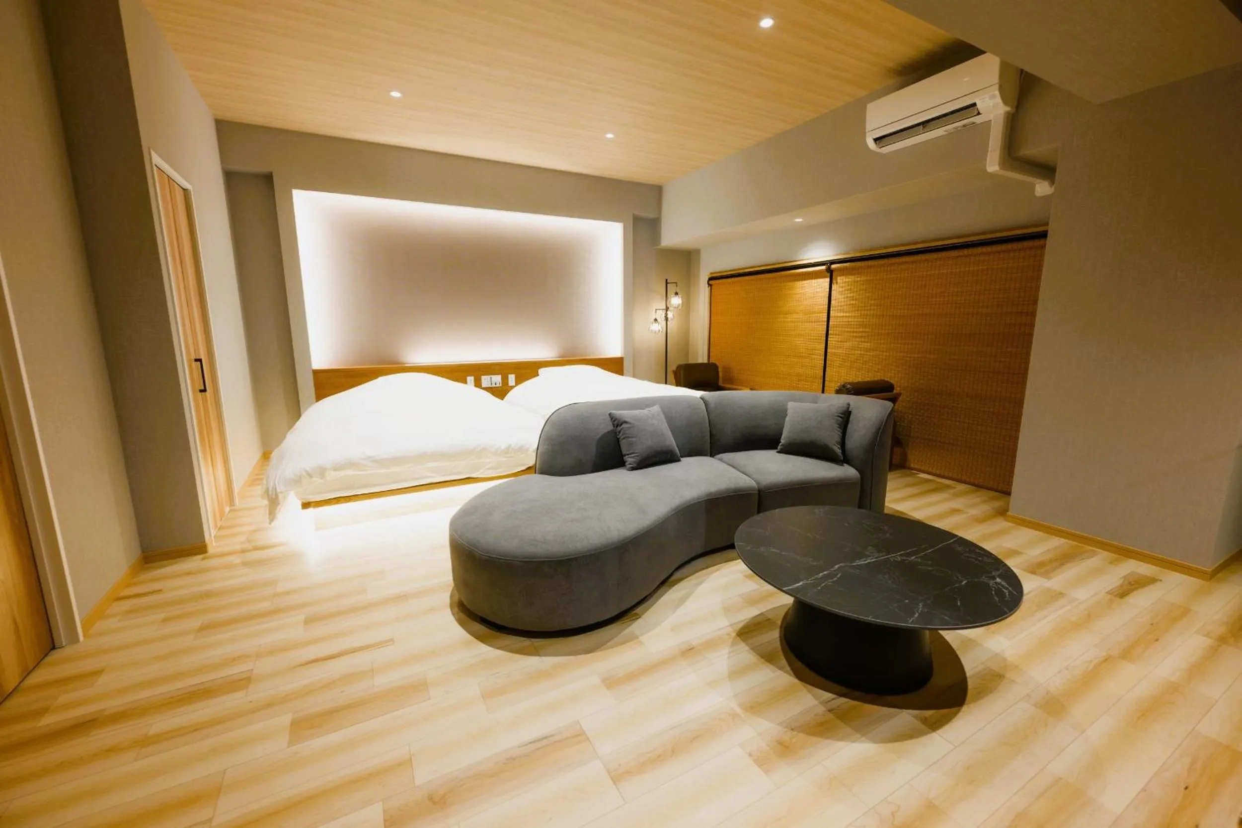 Bed in Hana No Shizuku