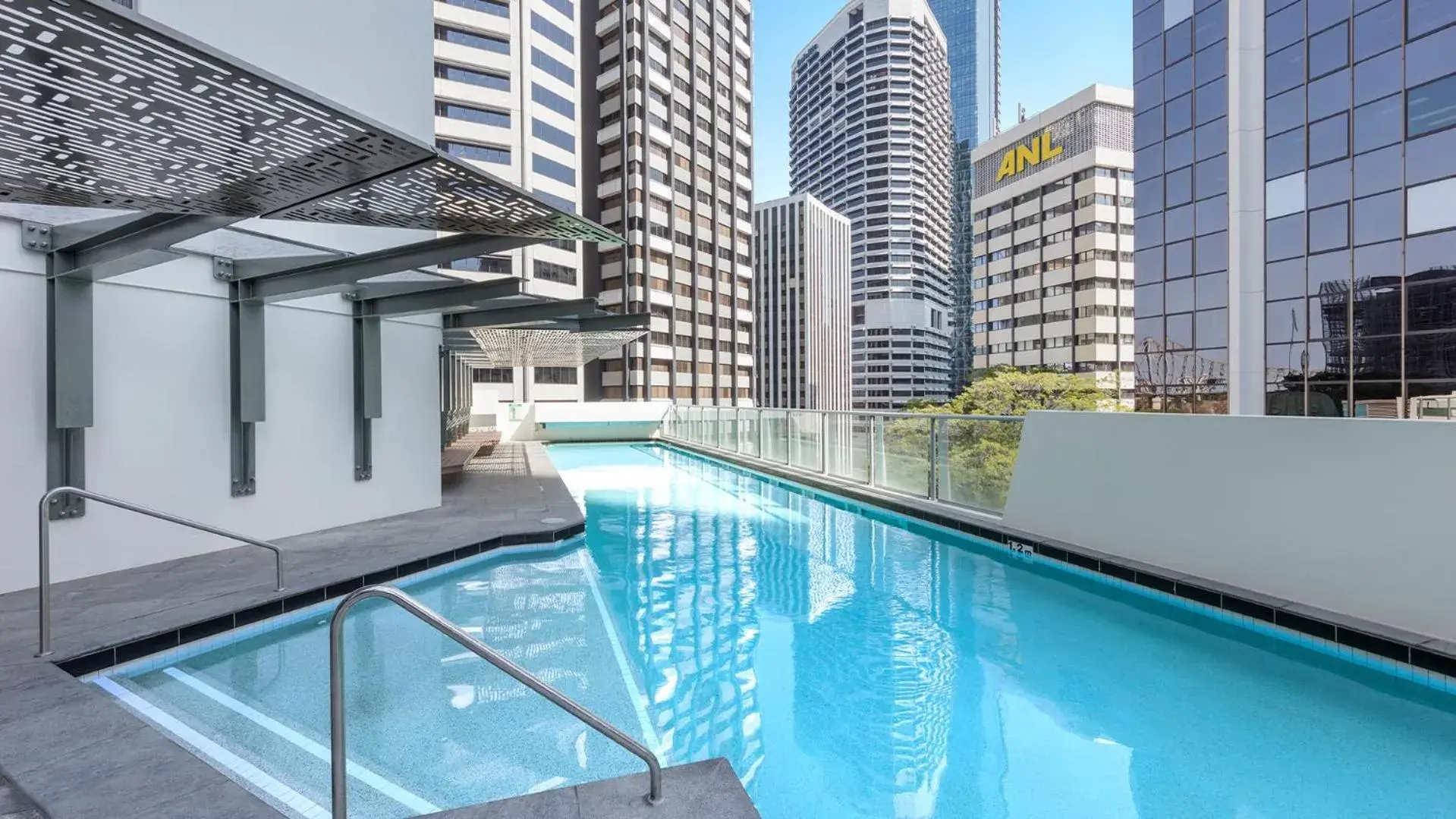 Swimming pool in Oaks Brisbane Aurora Suites Swimming pool in Oaks Brisbane Aurora Suites