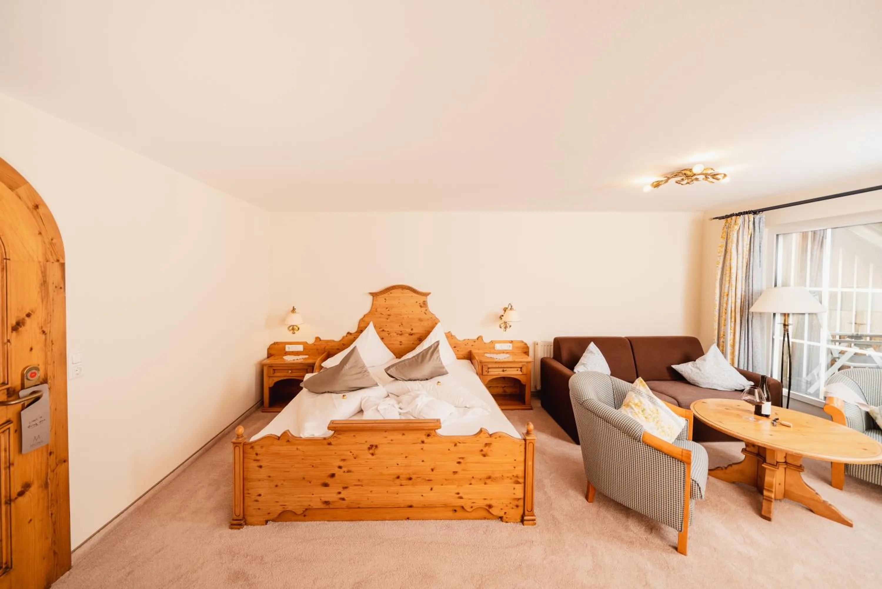 Photo of the whole room, Bed in MONS suites wine passion