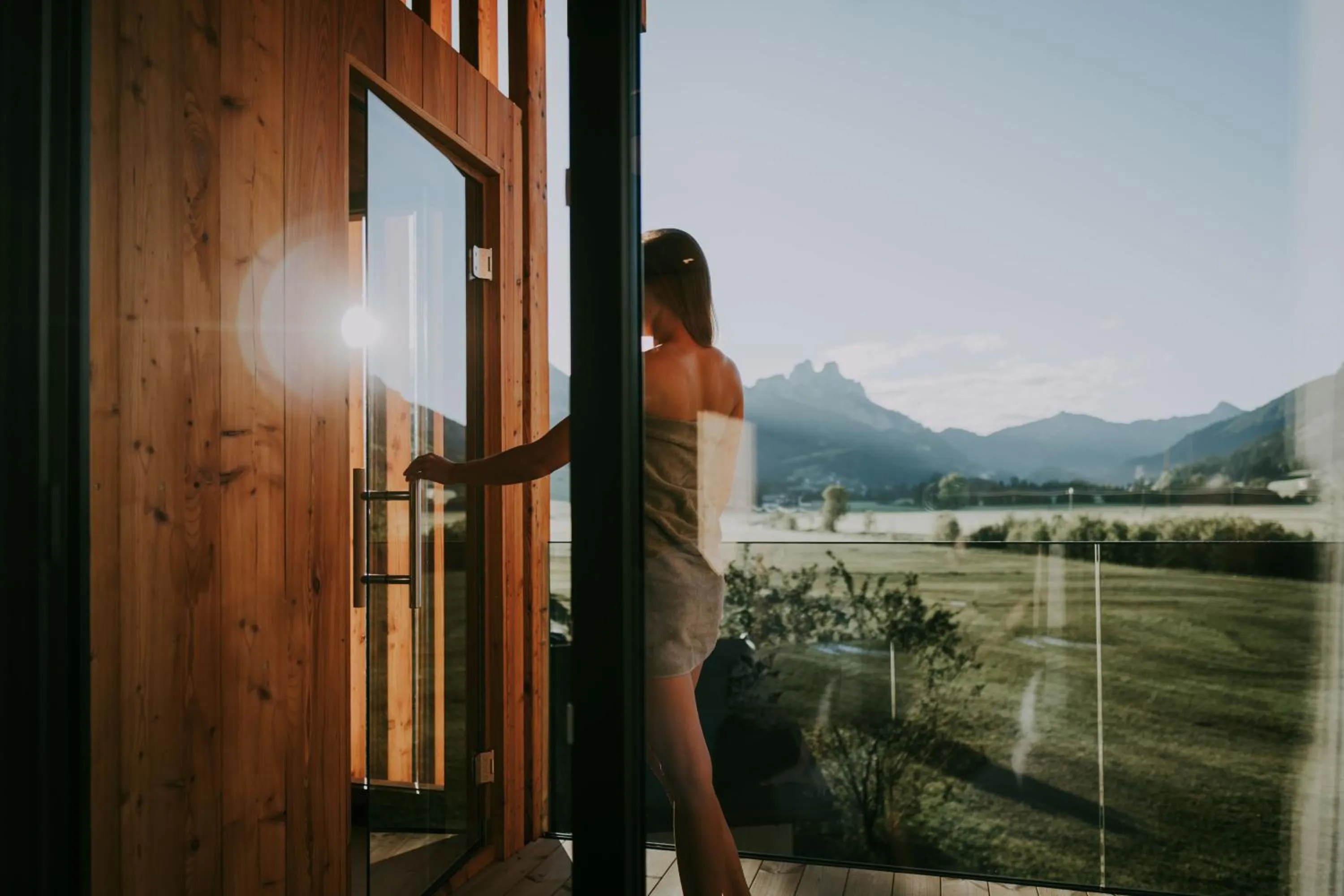 Photo of the whole room in MONS suites wine passion