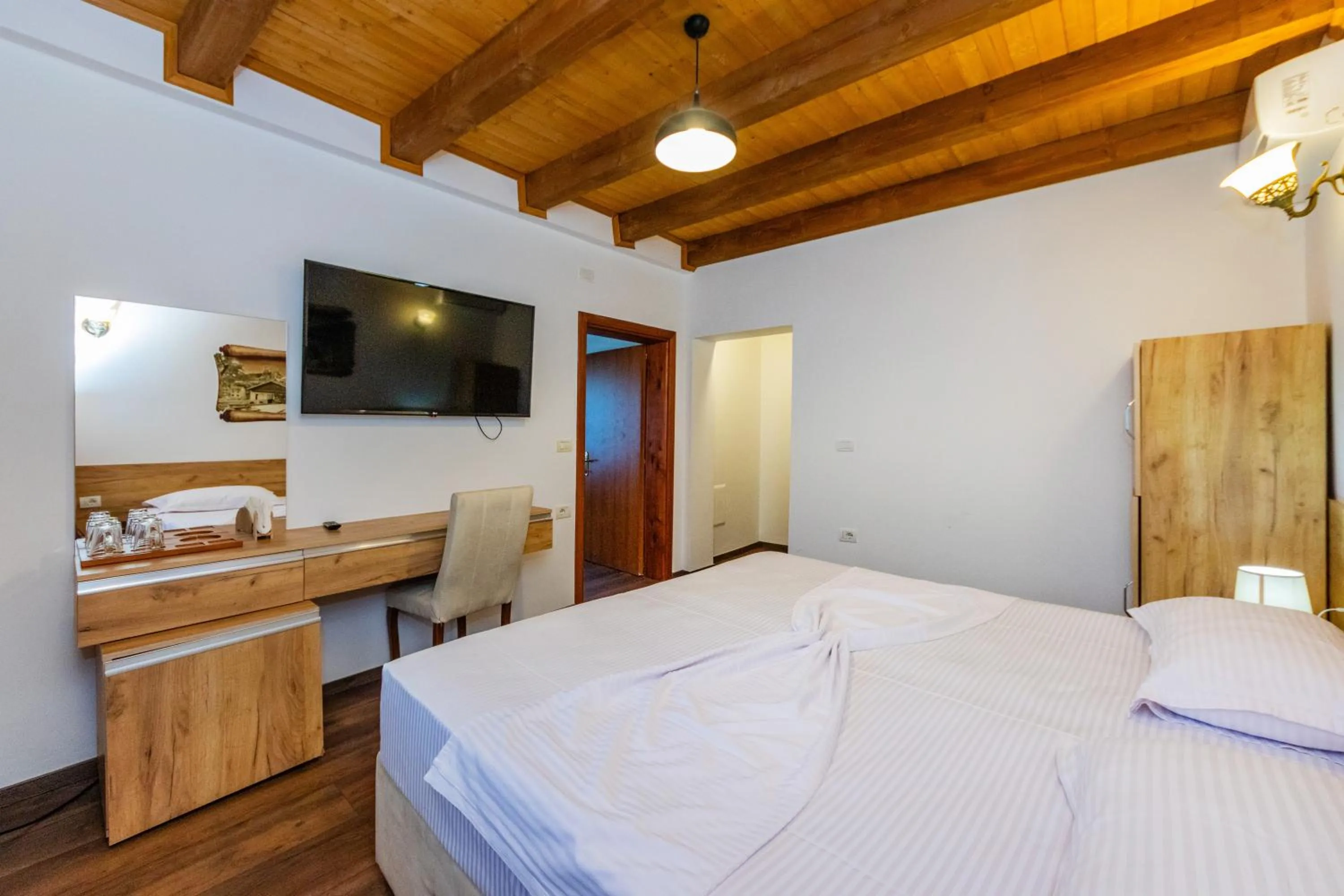 Bed in Hotel Grandpa's House