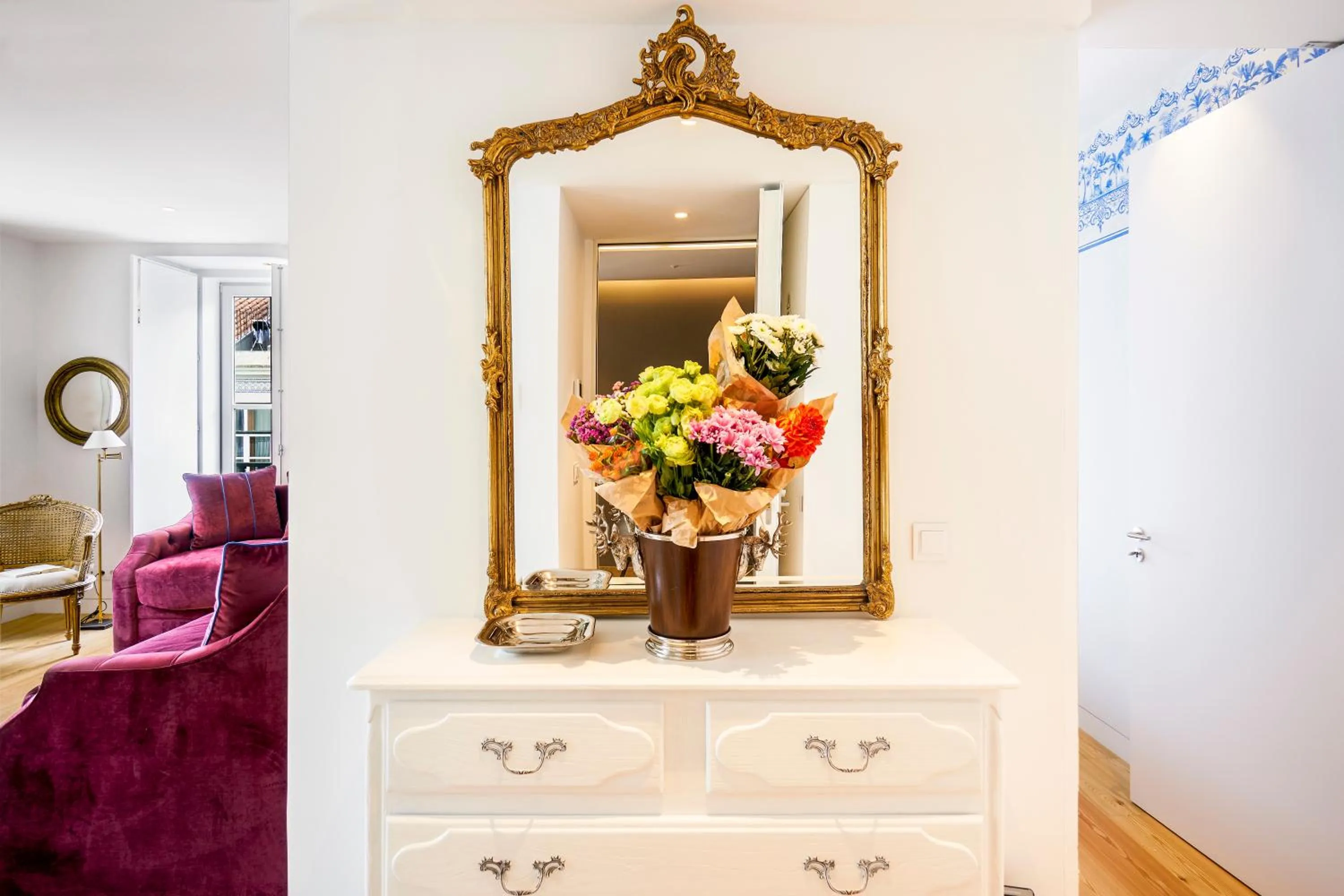 Decorative detail in Residentas Aurea