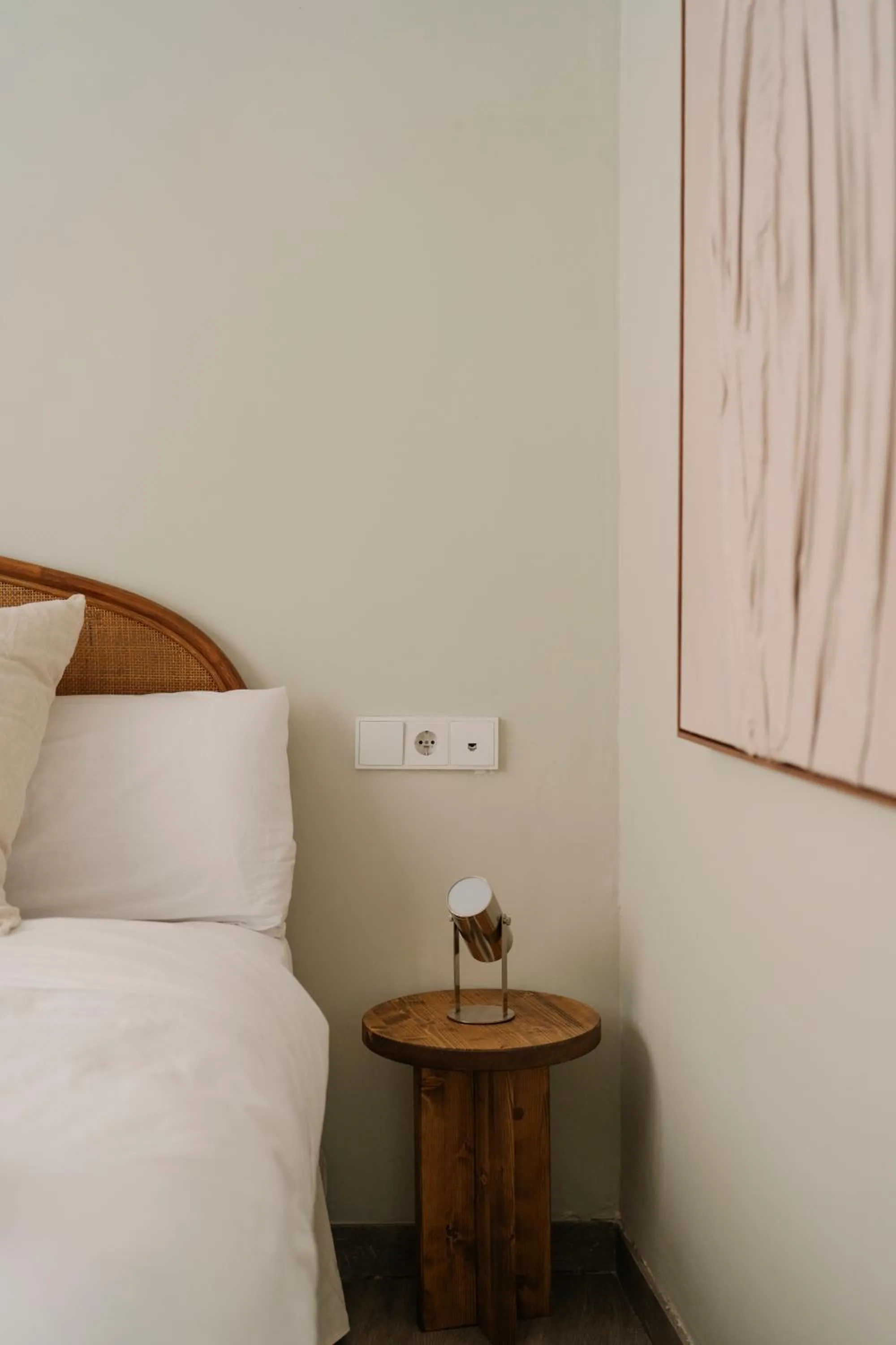 Bed in Cream Boutique Málaga