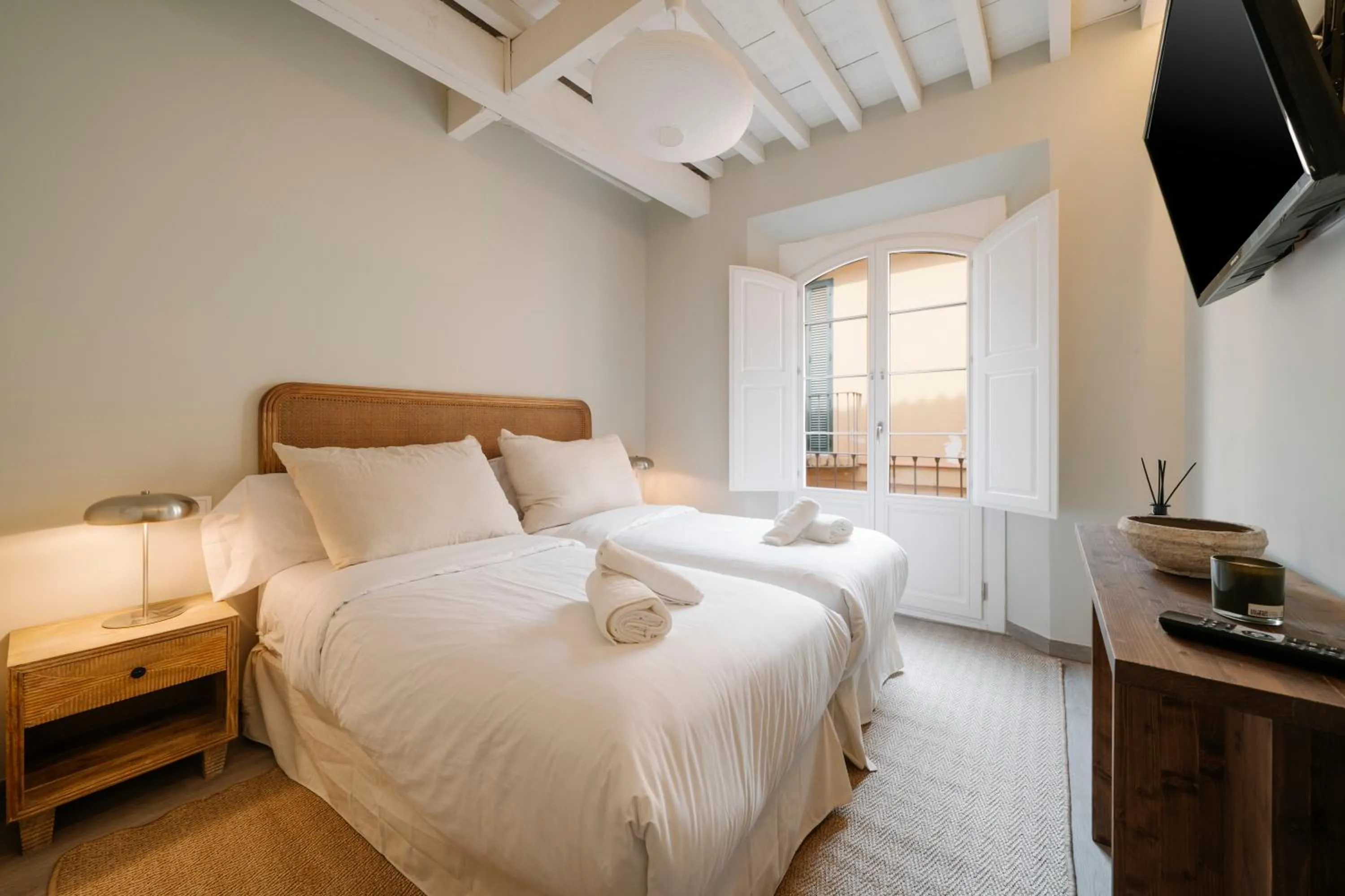 Bed in Cream Boutique Málaga