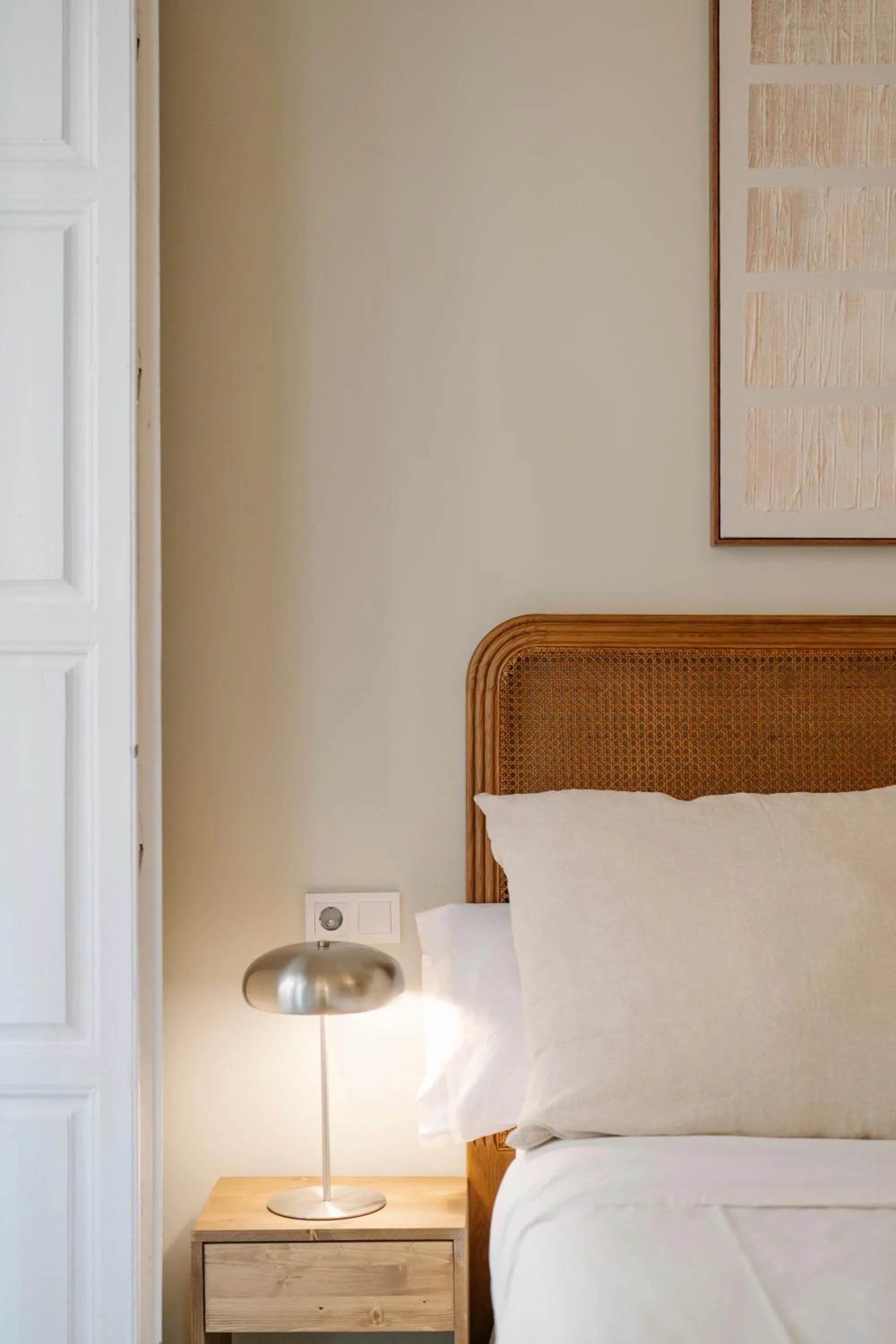 Bed in Cream Boutique Málaga