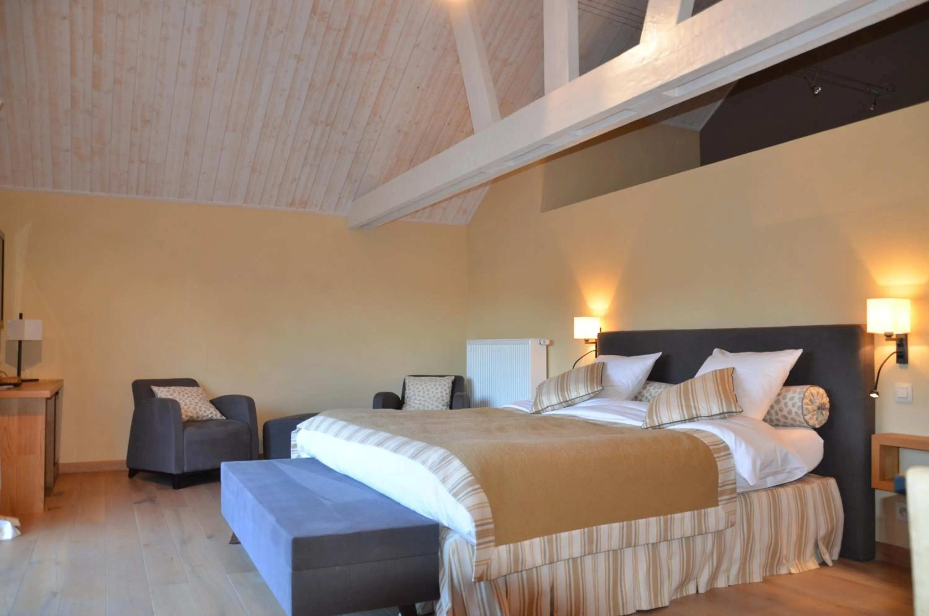 Bed in B&B La Romance du Lac