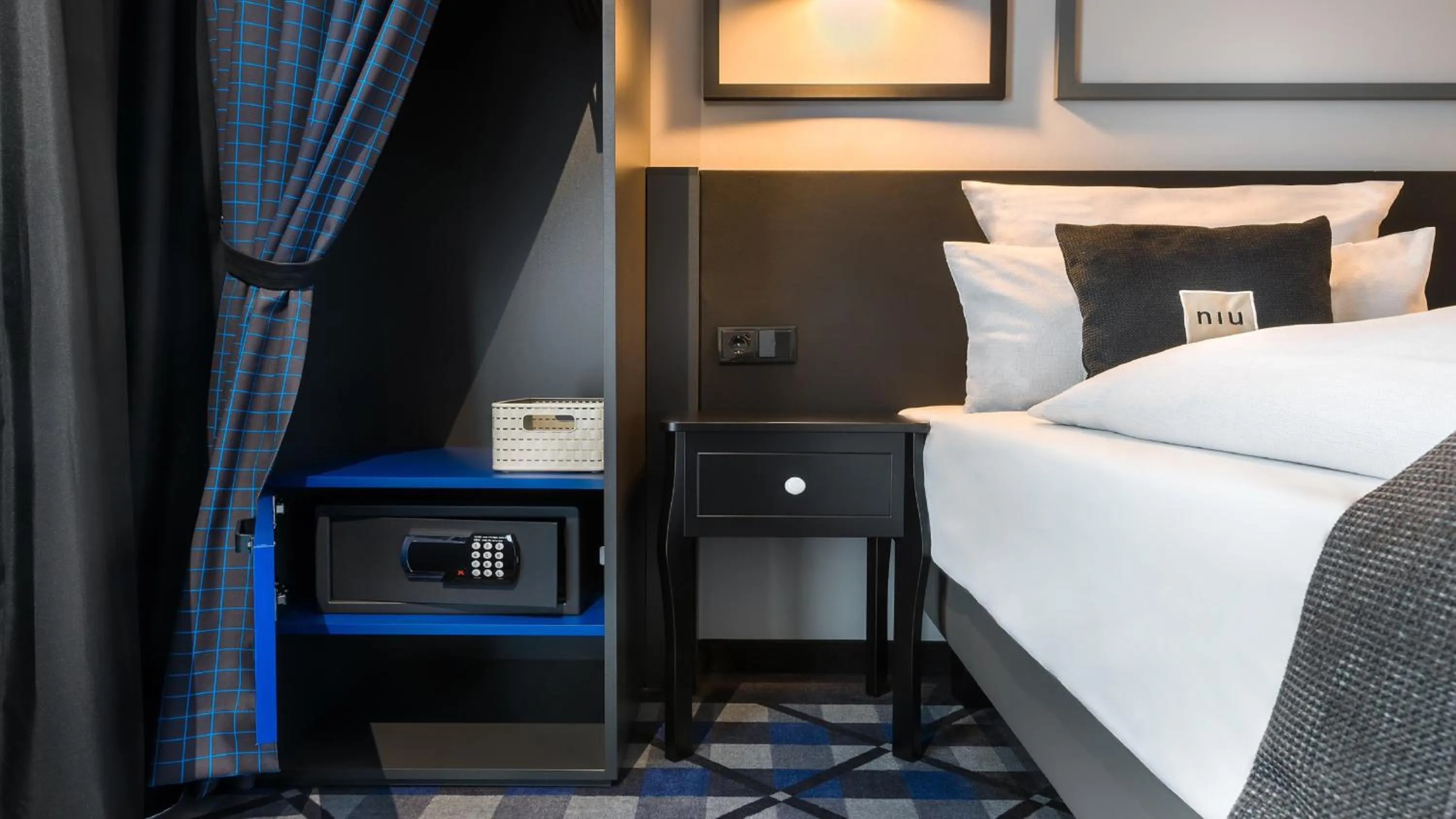 Photo of the whole room, Bed in Holiday Inn - the niu, Square Mannheim by IHG