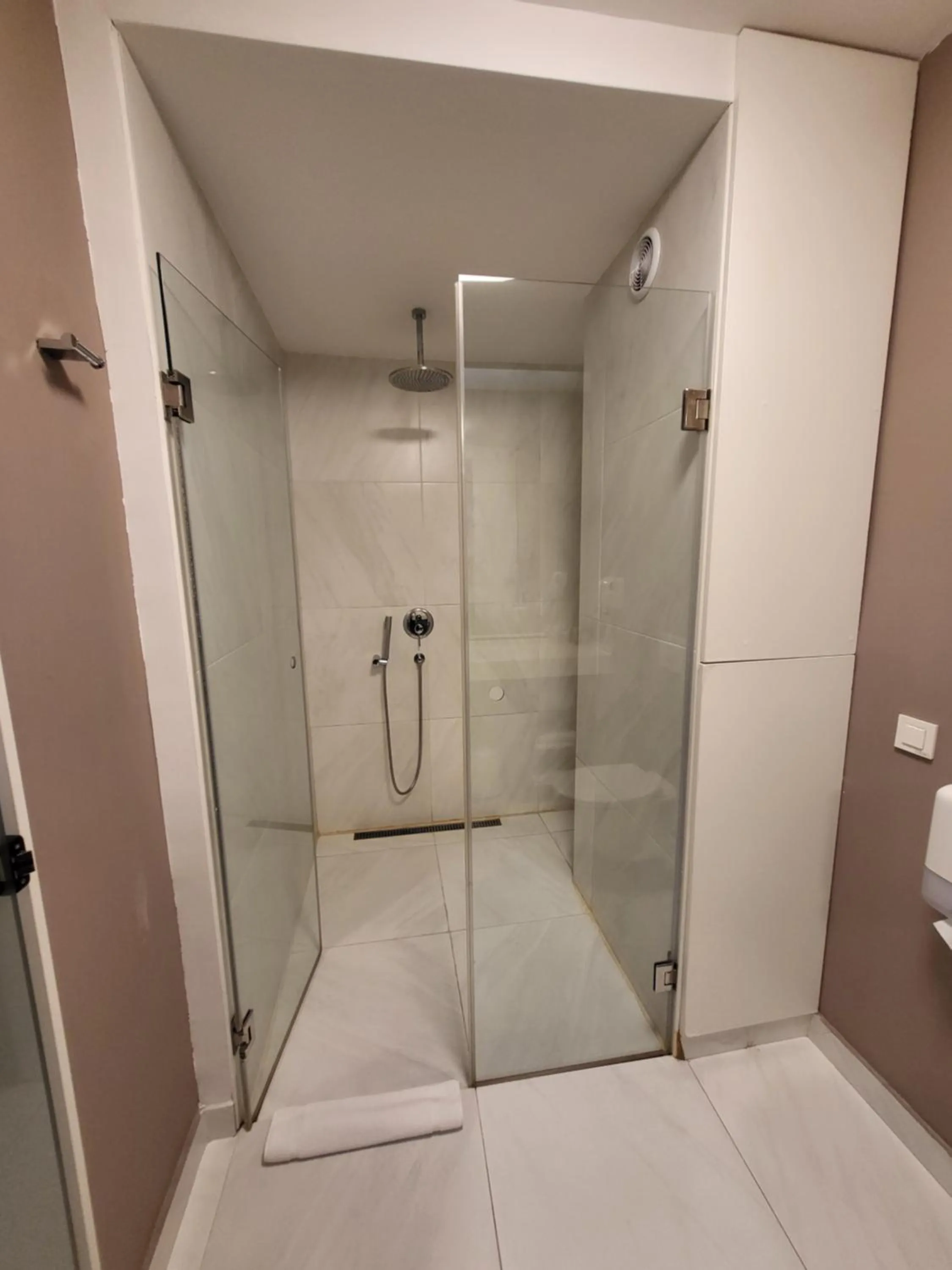 Bathroom in Adresa Suites