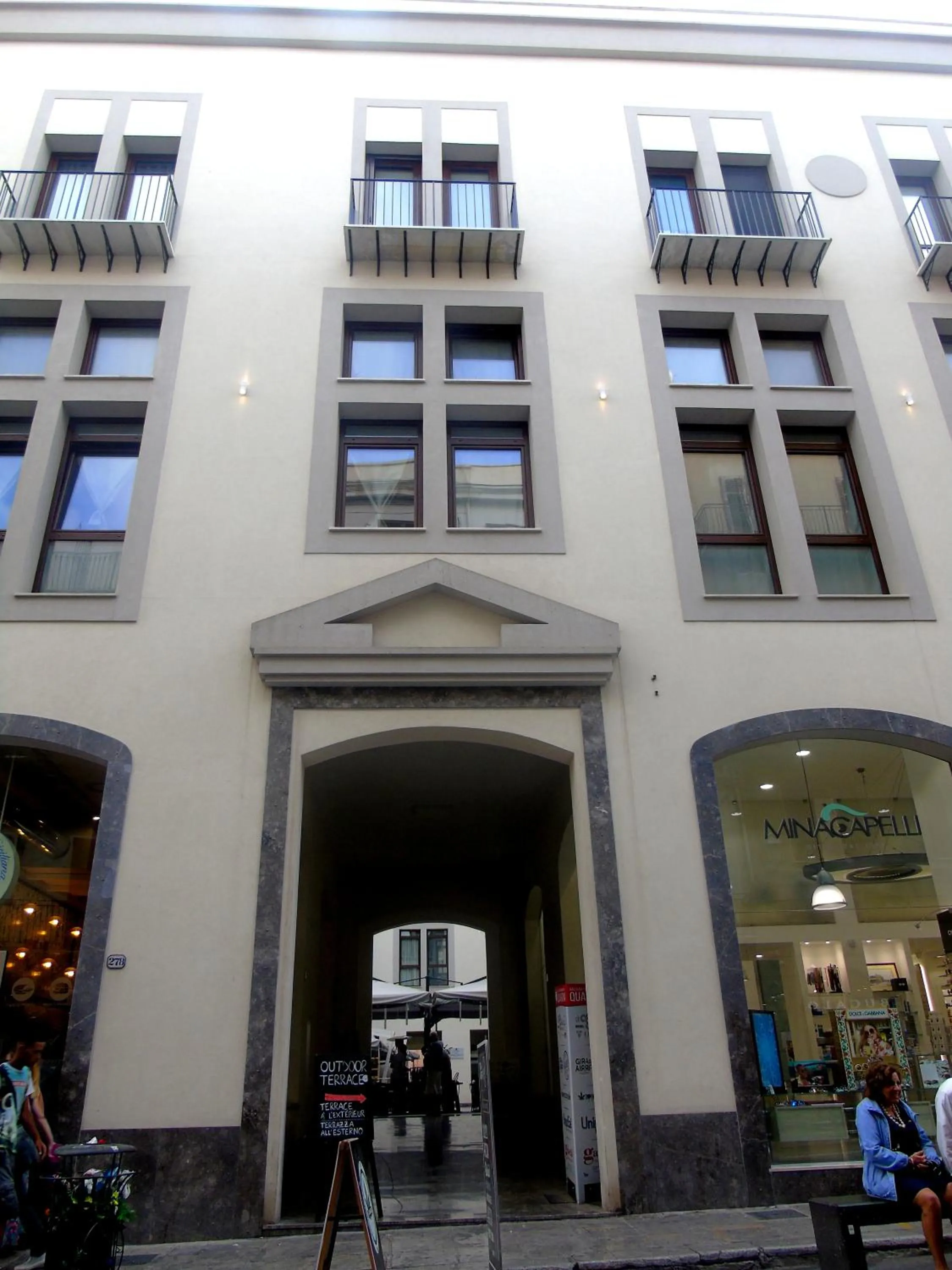 Facade/entrance in Suite Quaroni