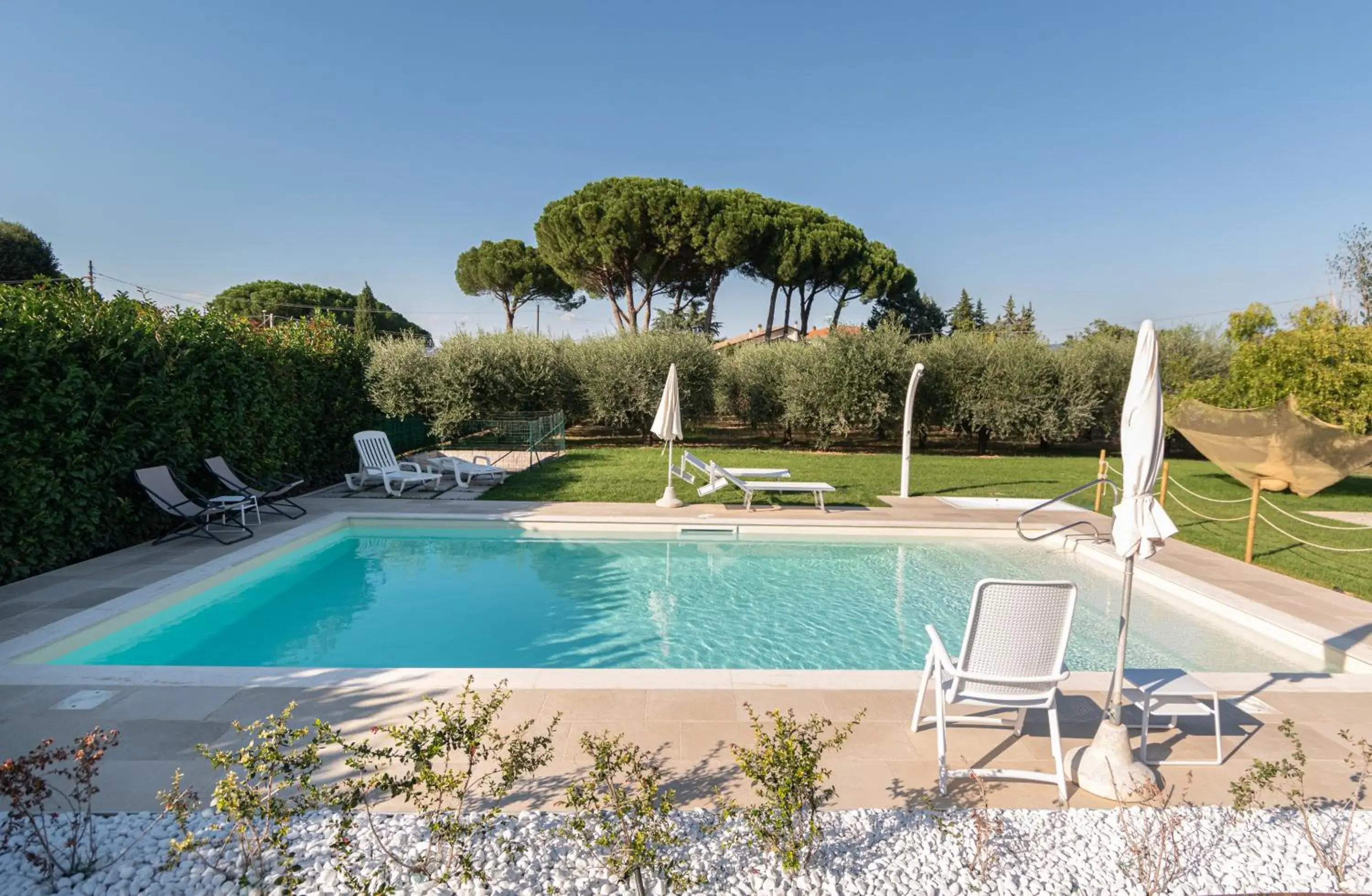 Pool view in Rosa di Assisi Pool view in Rosa di Assisi