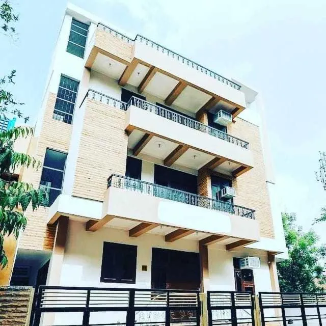 Facade/entrance in Kartik inn