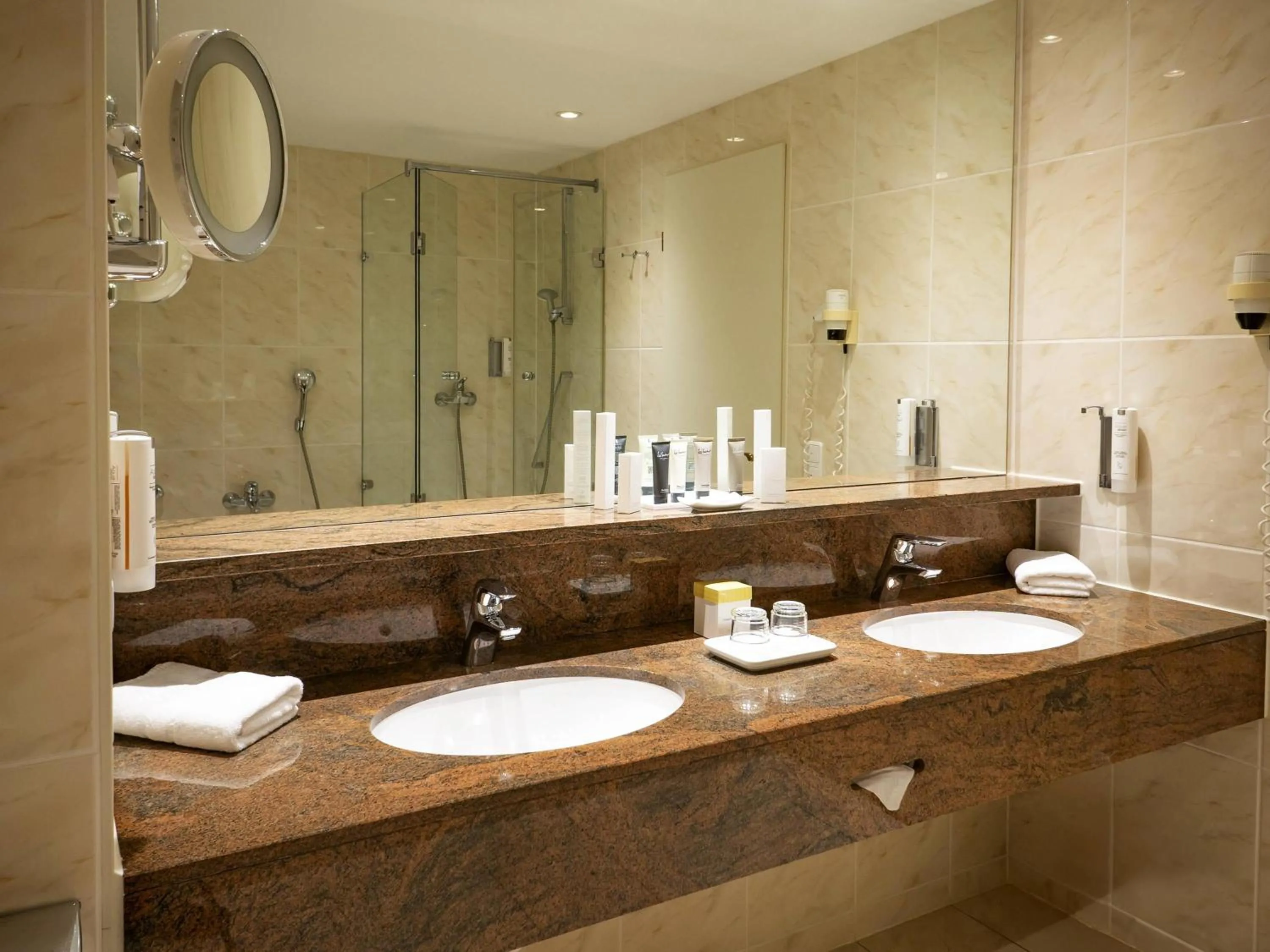 Bedroom in Atomis Hotel Munich Airport by Mercure