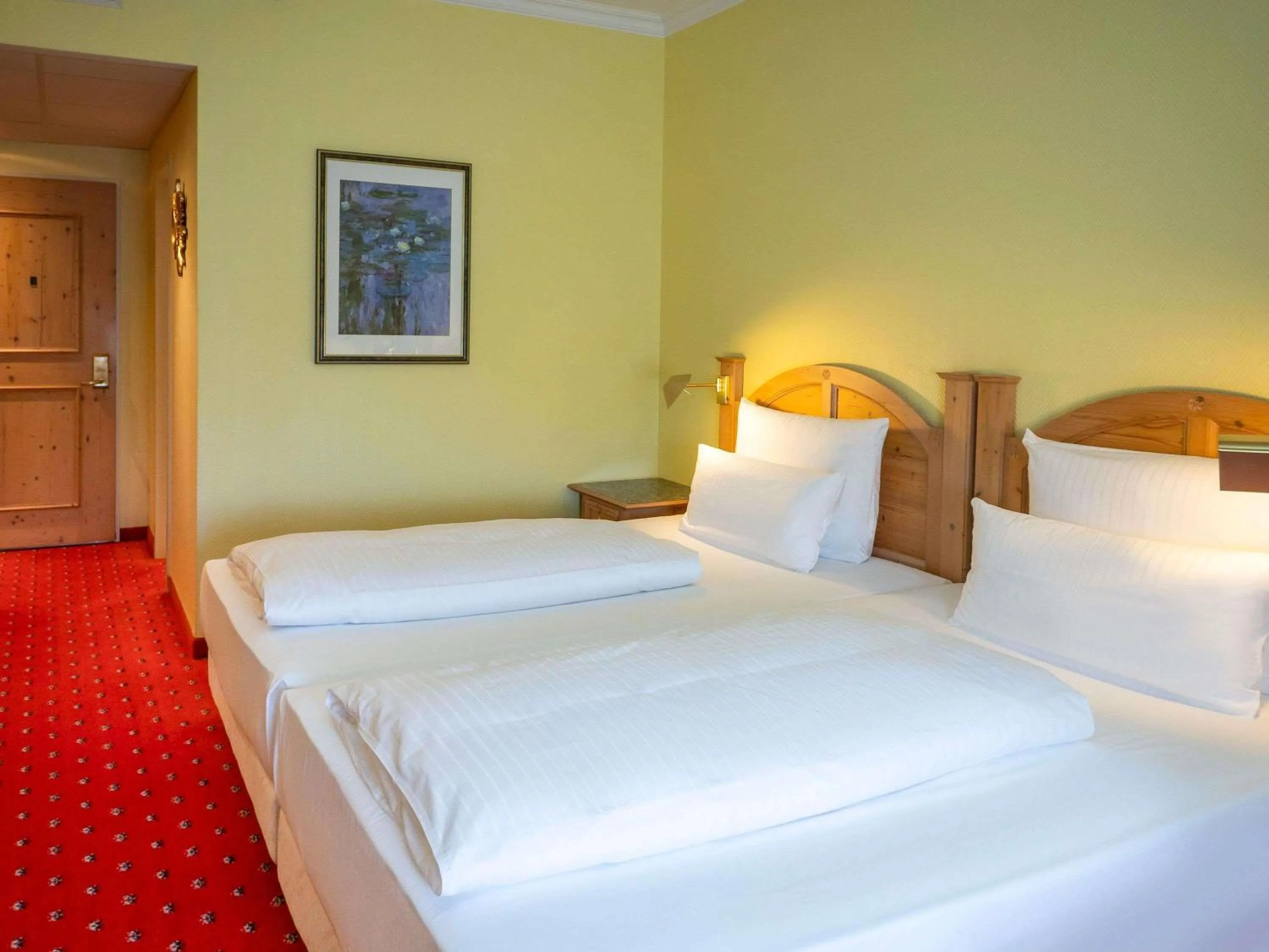 Bedroom, Bed in Atomis Hotel Munich Airport by Mercure