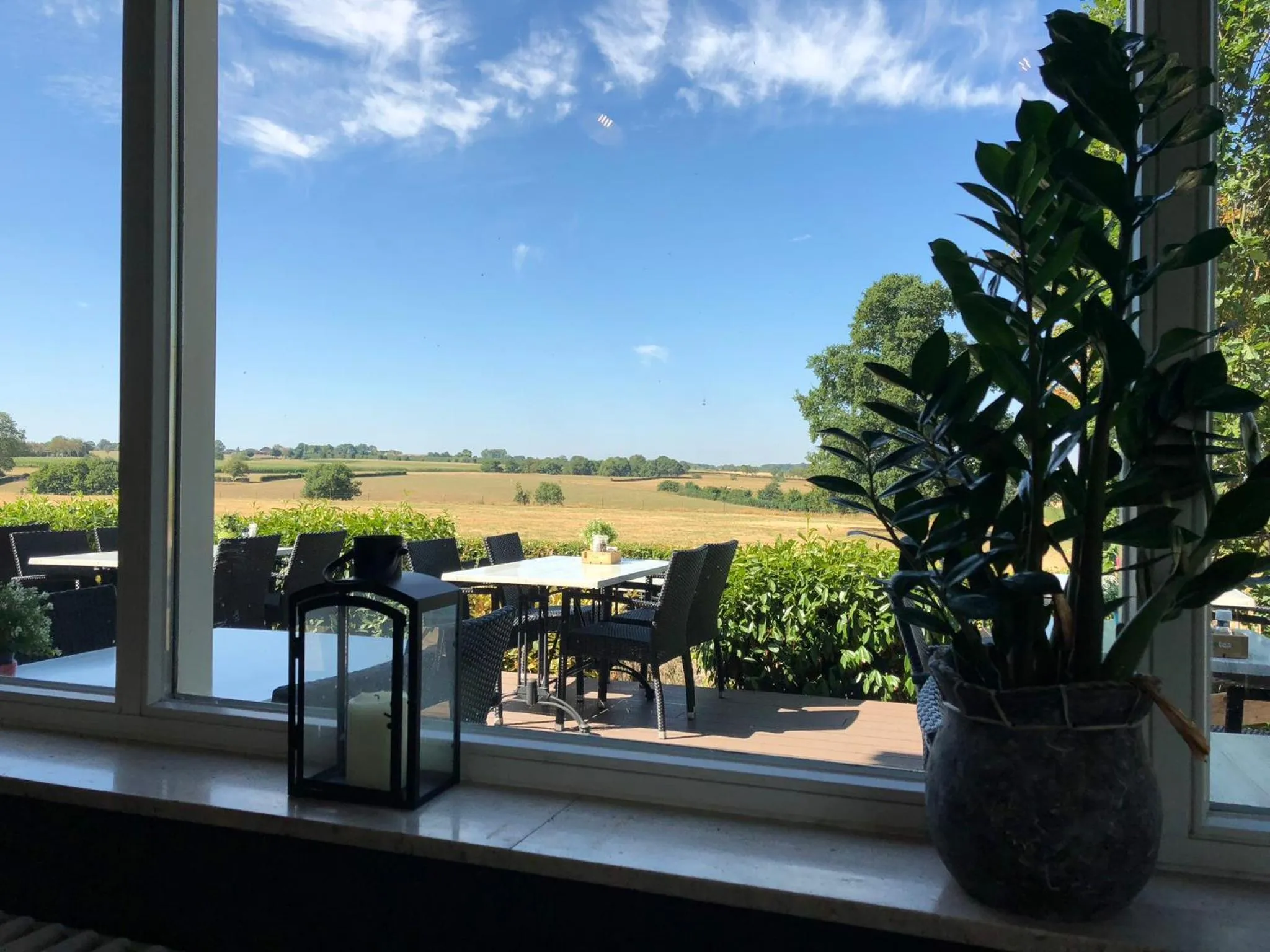 Restaurant/places to eat in Hotel de Plank - alle kamers met airconditioning