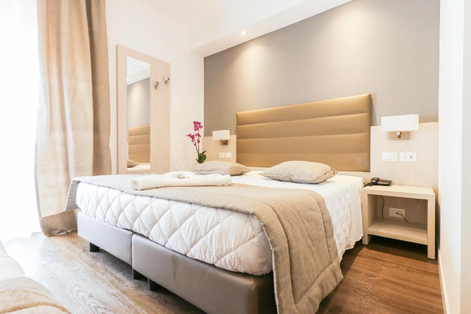 Bed in Hotel Loreley