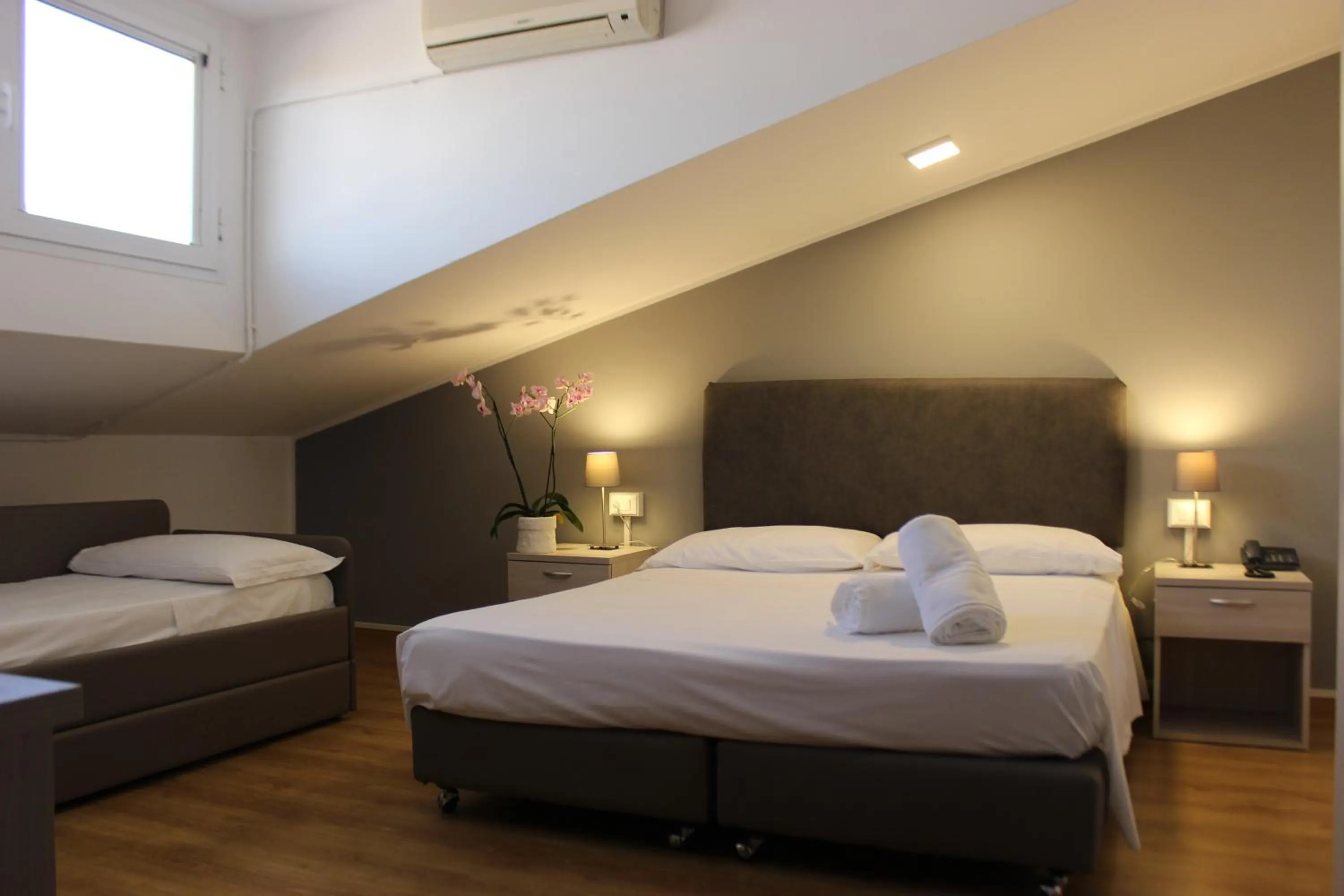 Bed in Hotel Loreley