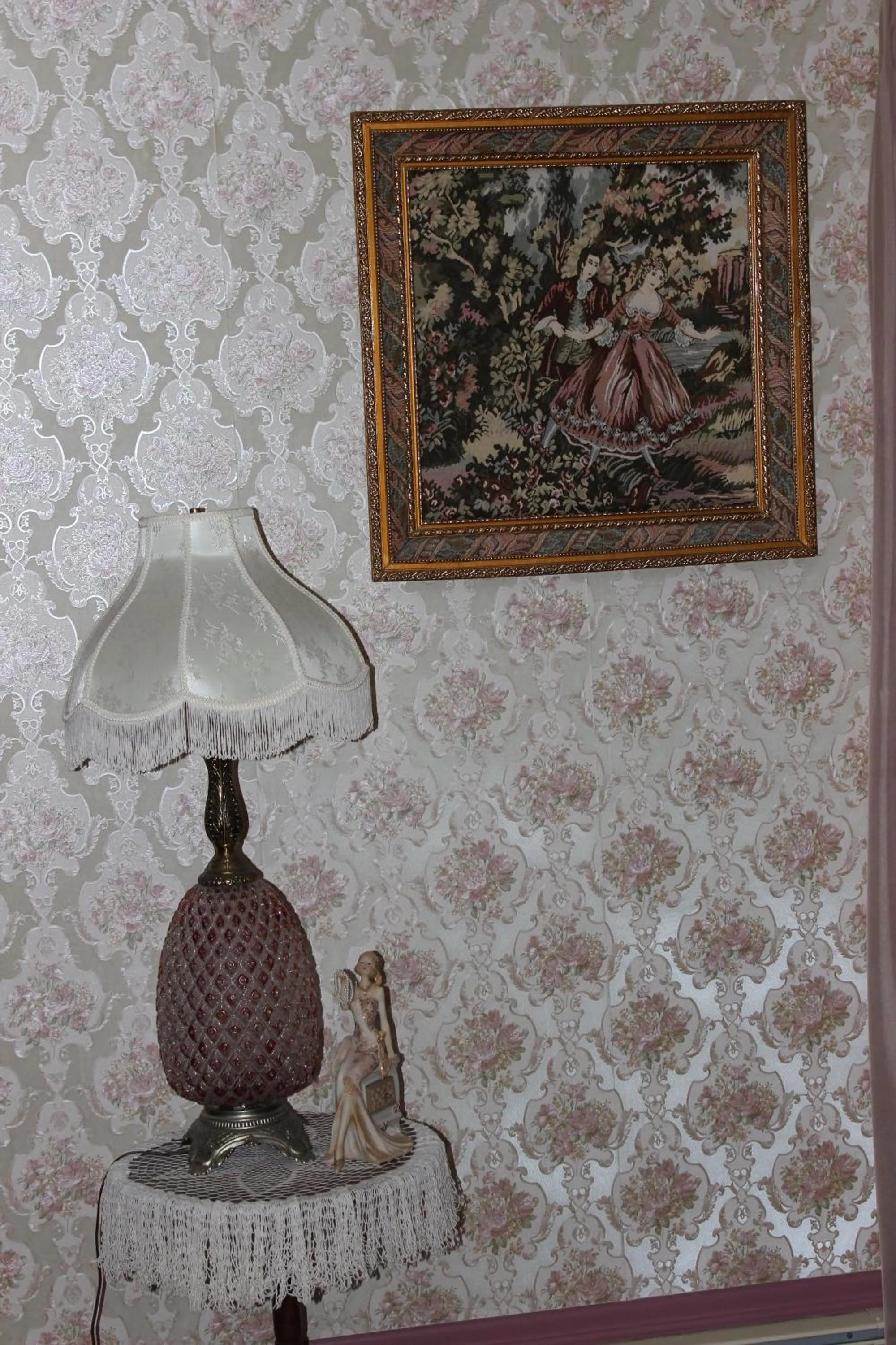 Decorative detail in Carriage Stop Bed & Breakfast