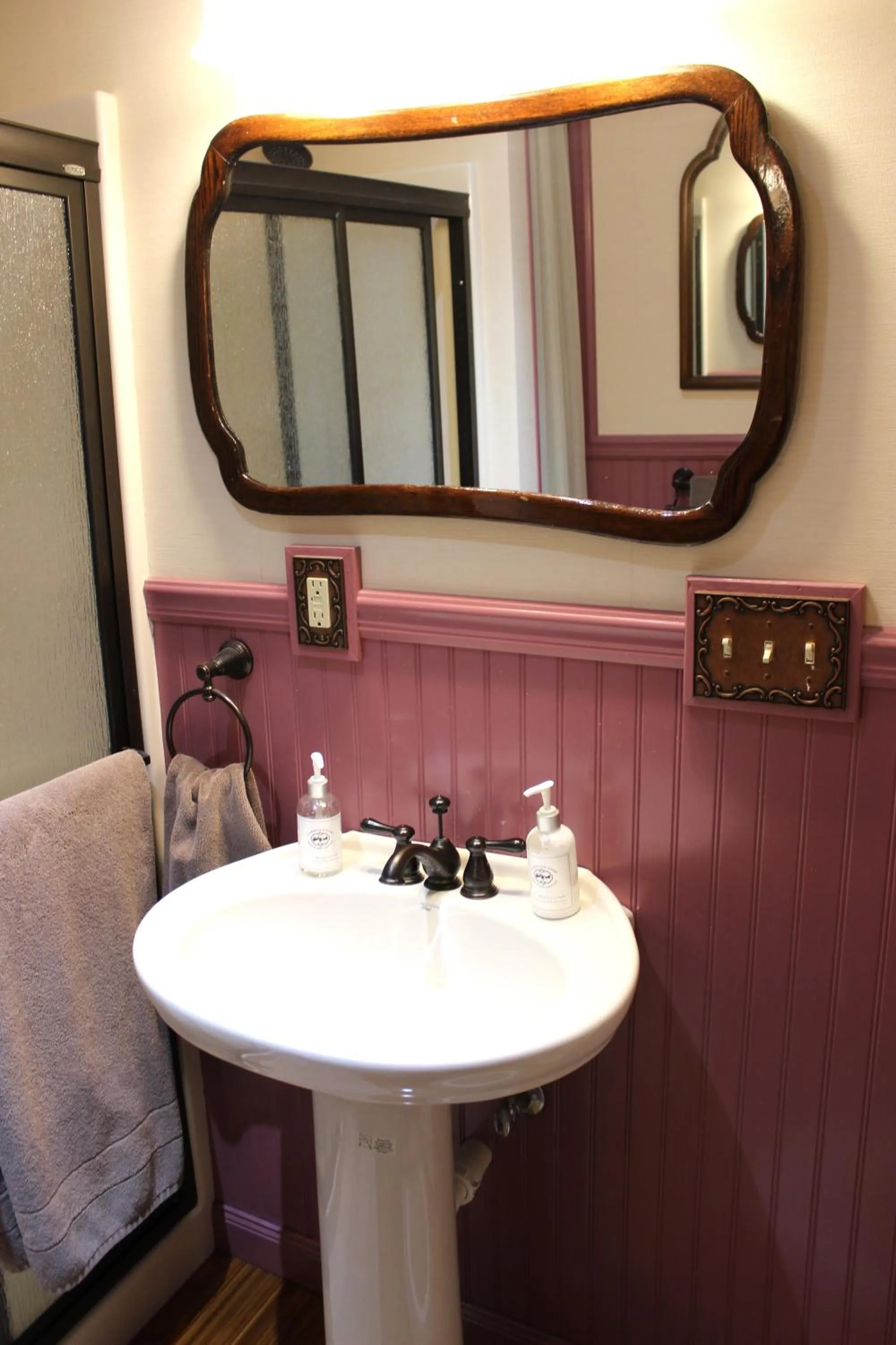 Bathroom in Carriage Stop Bed & Breakfast