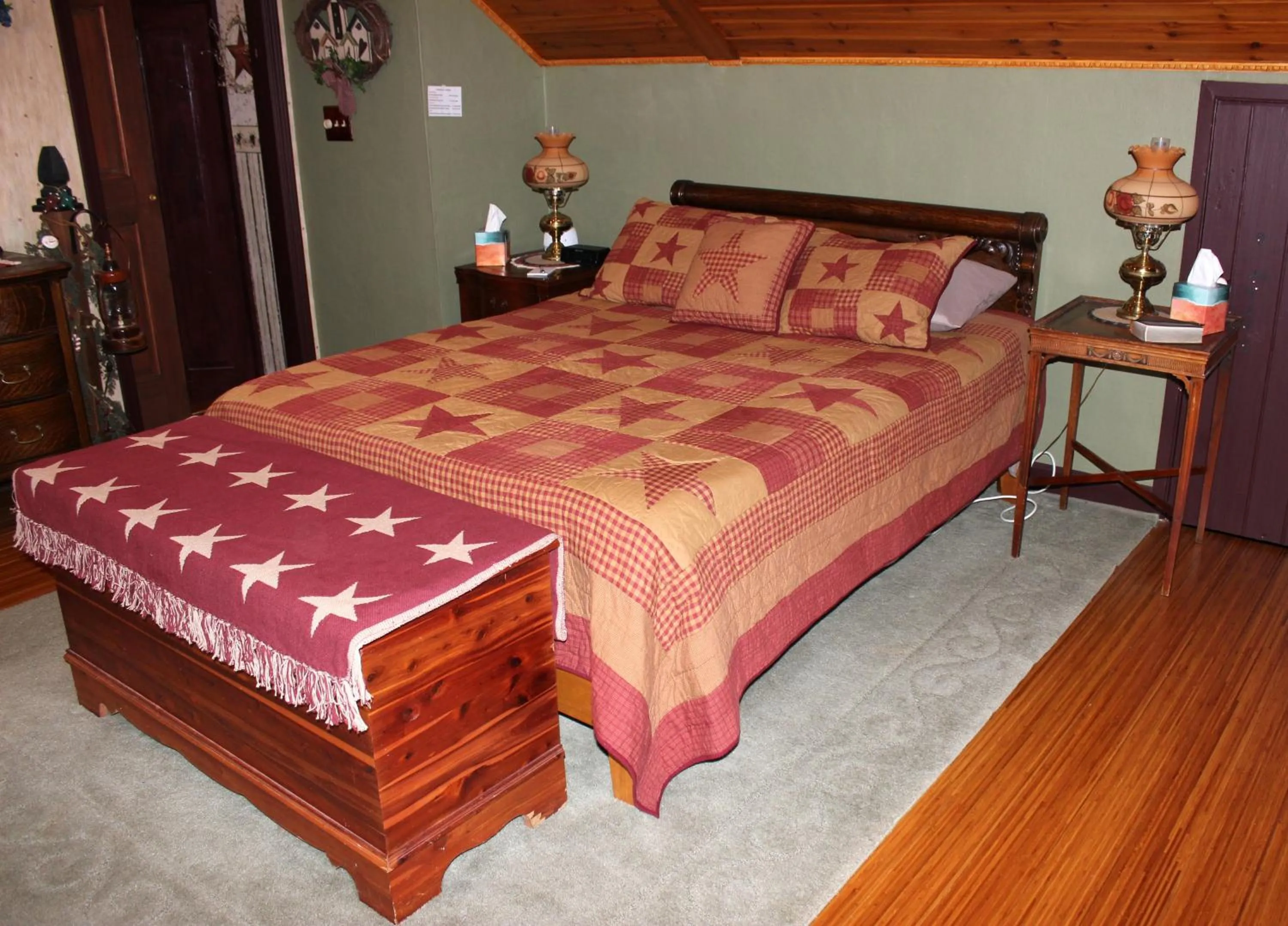 Bed in Carriage Stop Bed & Breakfast