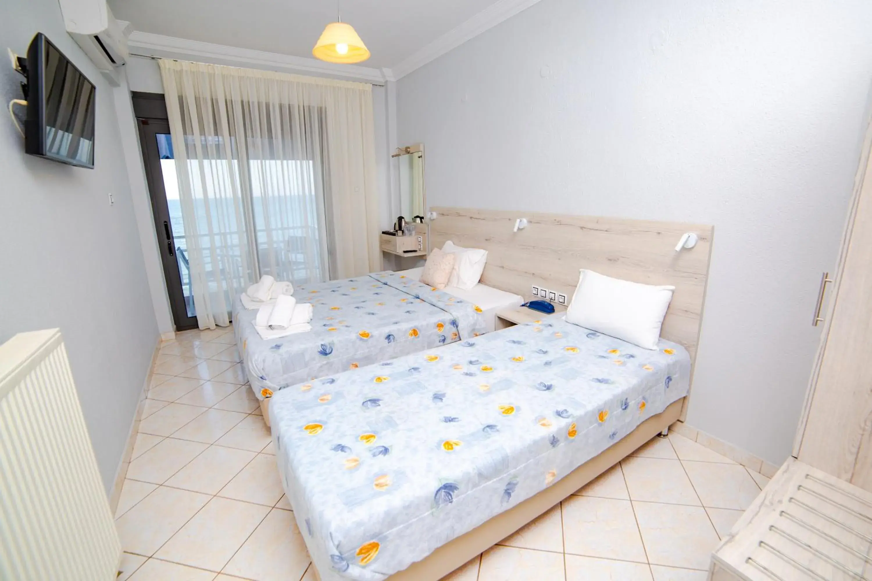 Double Room with Sea View in Hotel Zefyros Double Room with Sea View in Hotel Zefyros