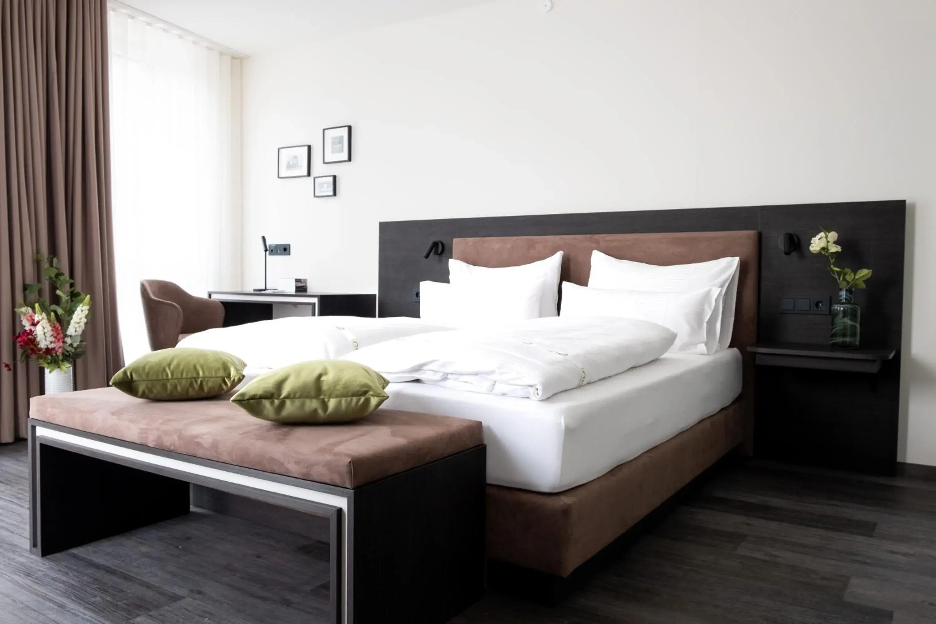 Bed in in2 the Boardinghouse Bed in in2 the Boardinghouse