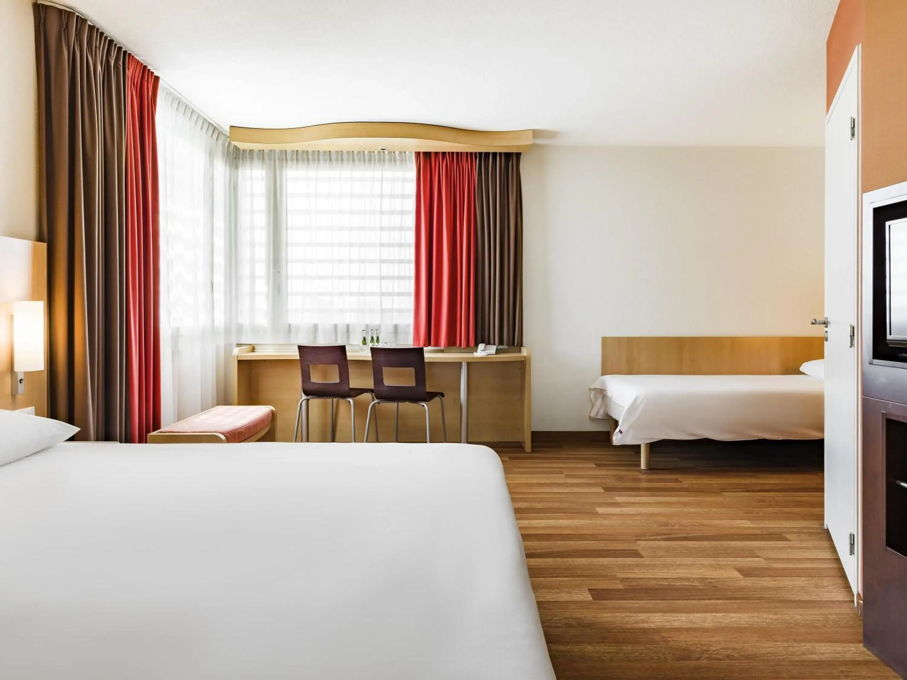 Bedroom, Bed in ibis Warszawa West Station Bedroom, Bed in ibis Warszawa West Station