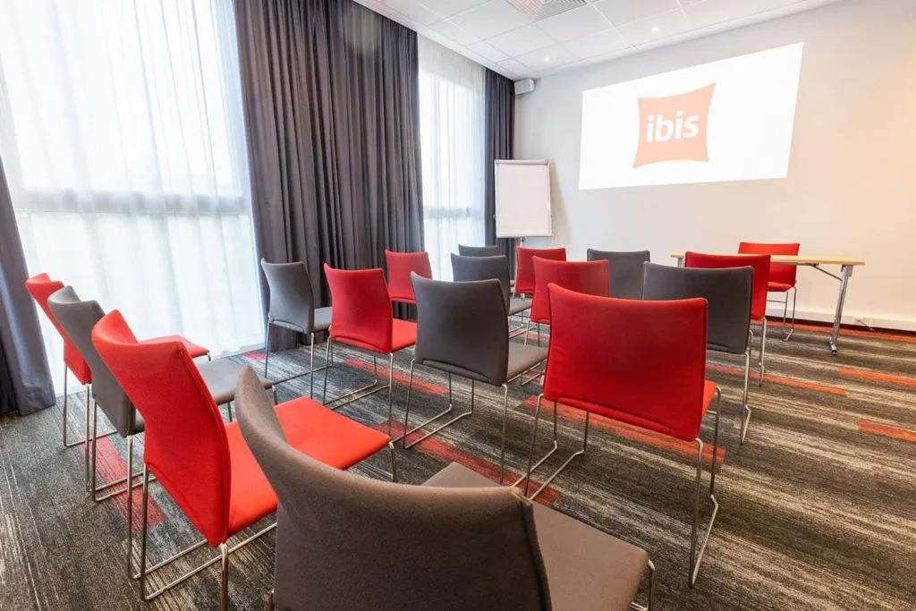Meeting/conference room in ibis Warszawa West Station