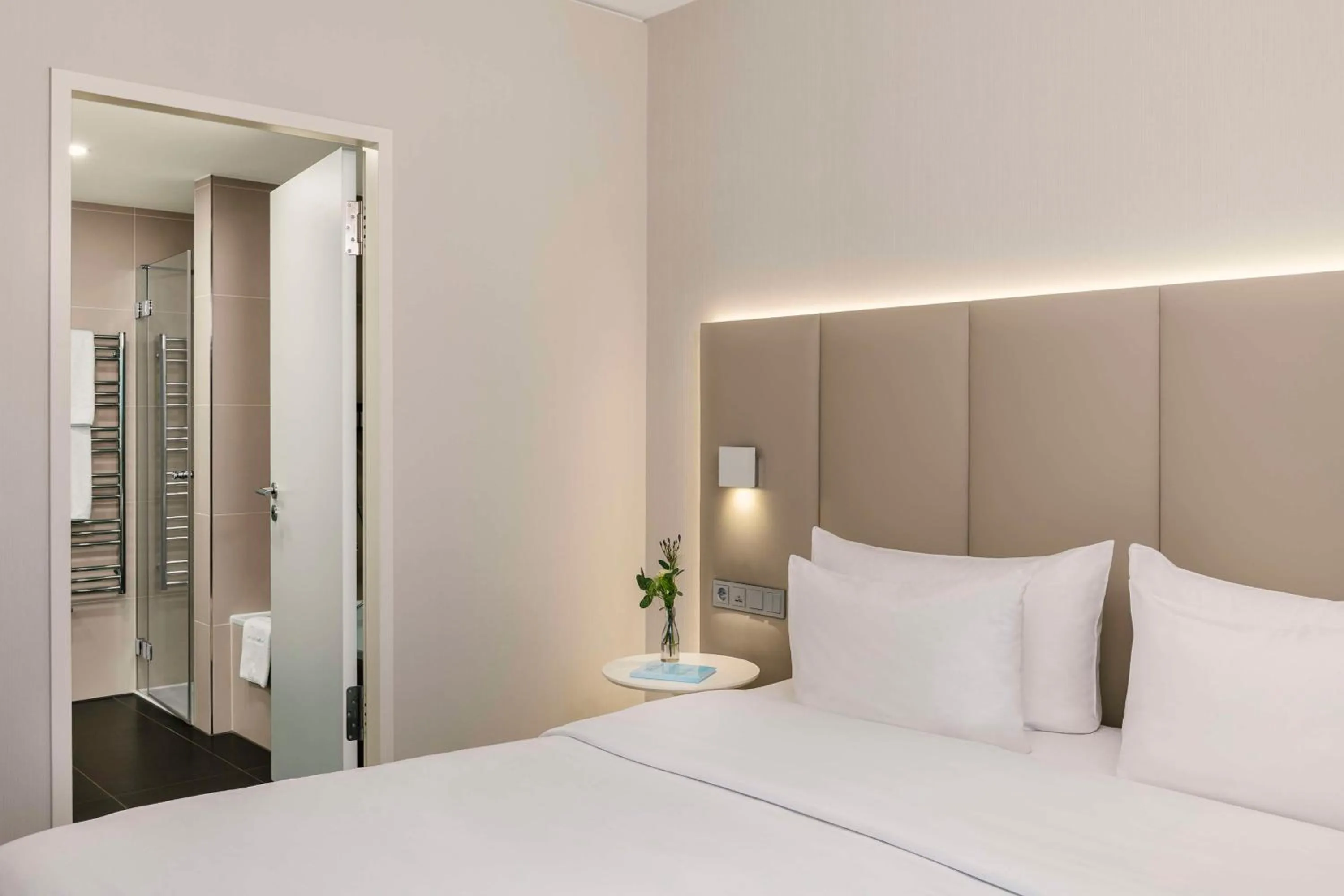 Bedroom, Bed in NH Leipzig Zentrum