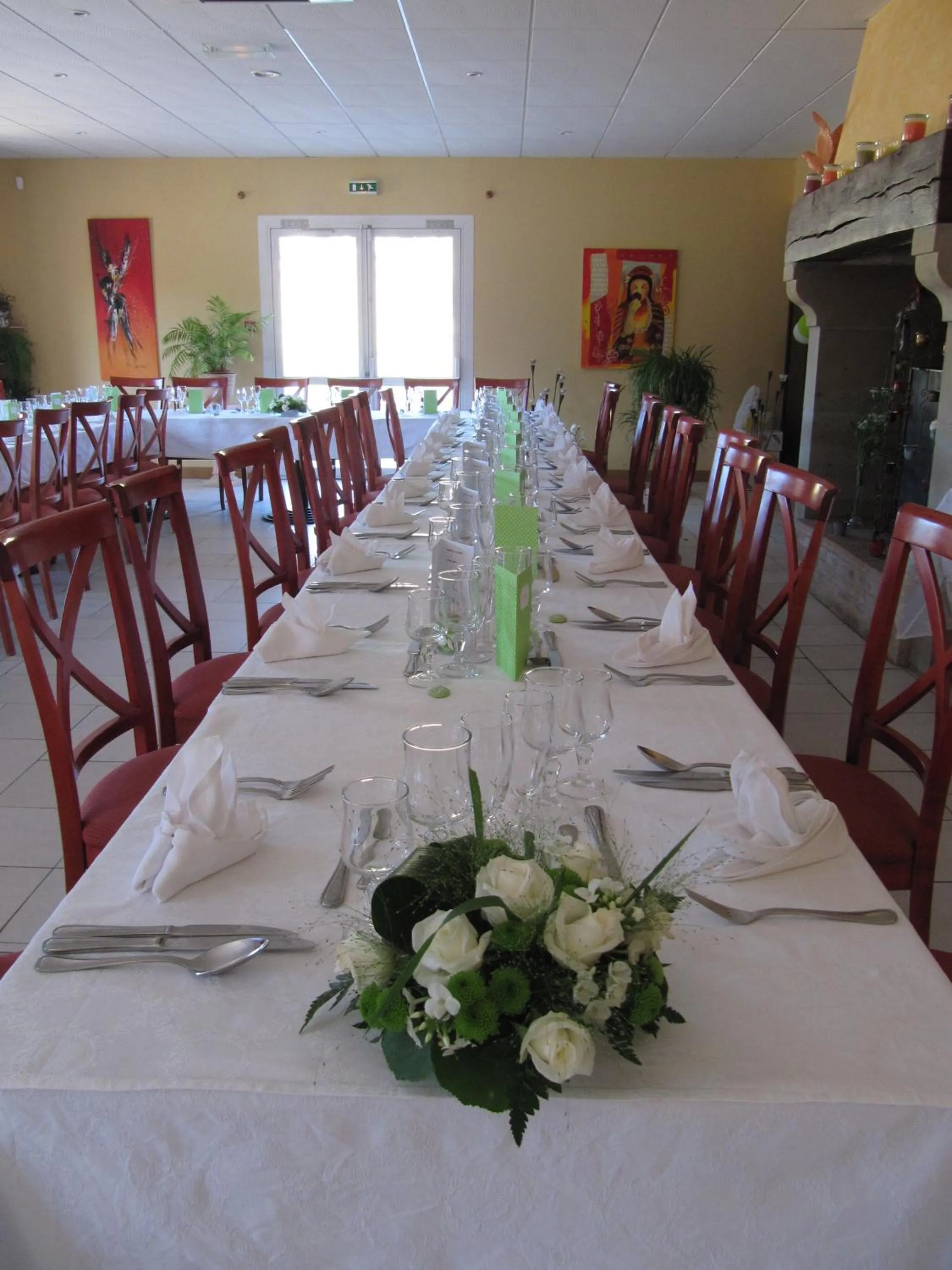Restaurant/places to eat in Hôtel Le Colombier