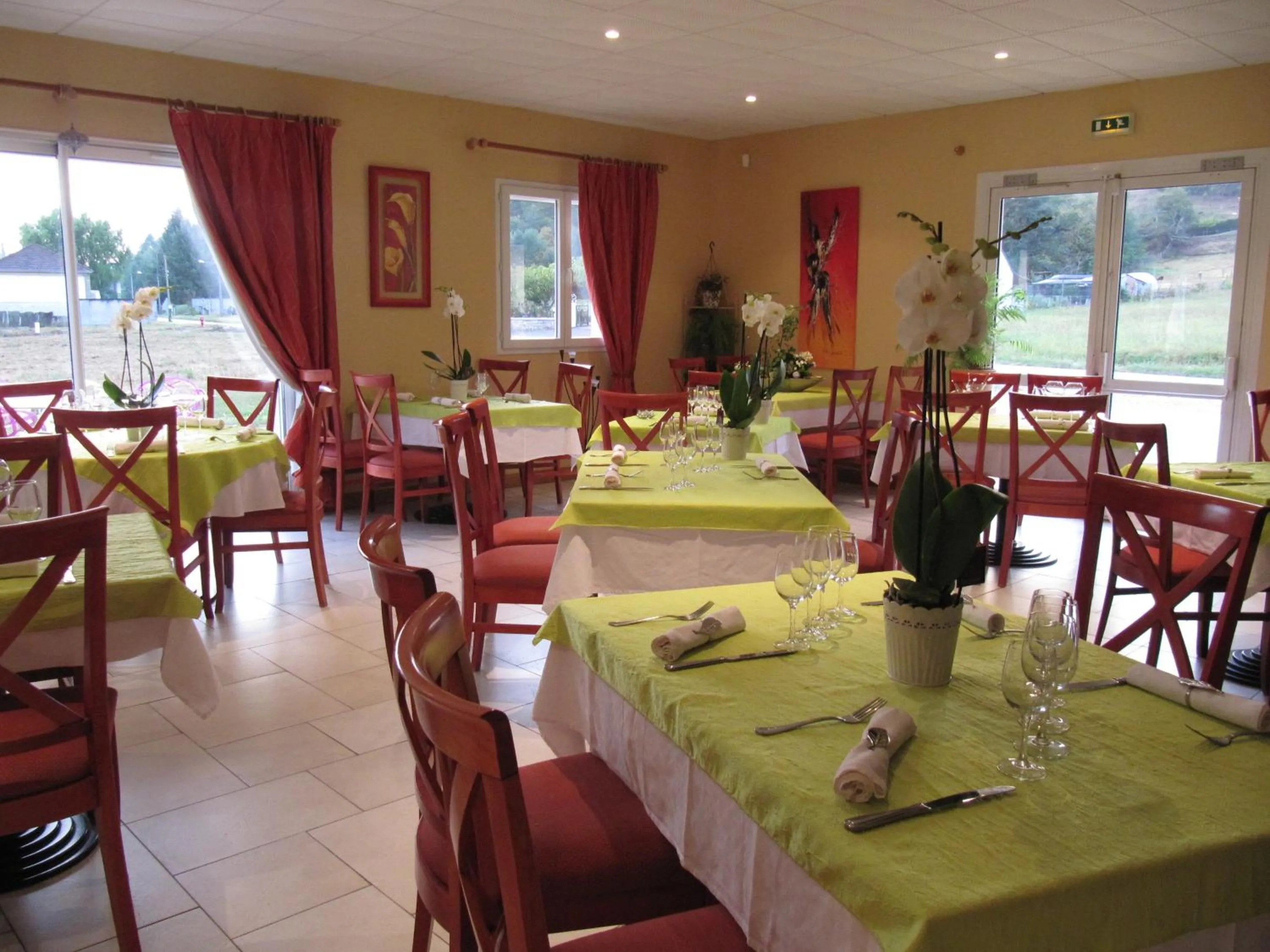 Restaurant/places to eat in Hôtel Le Colombier