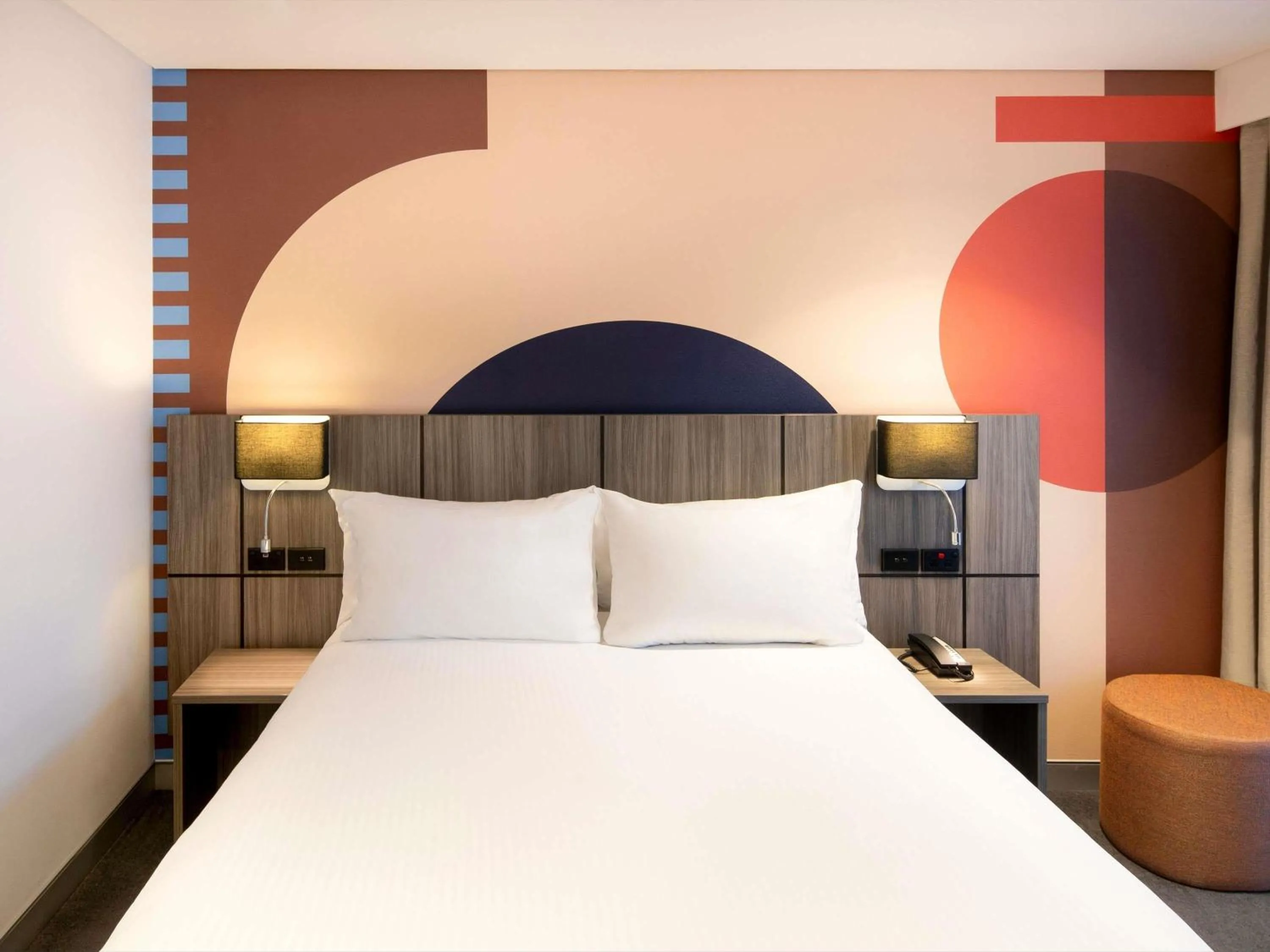 Property building, Bed in ibis Styles Sydney Central