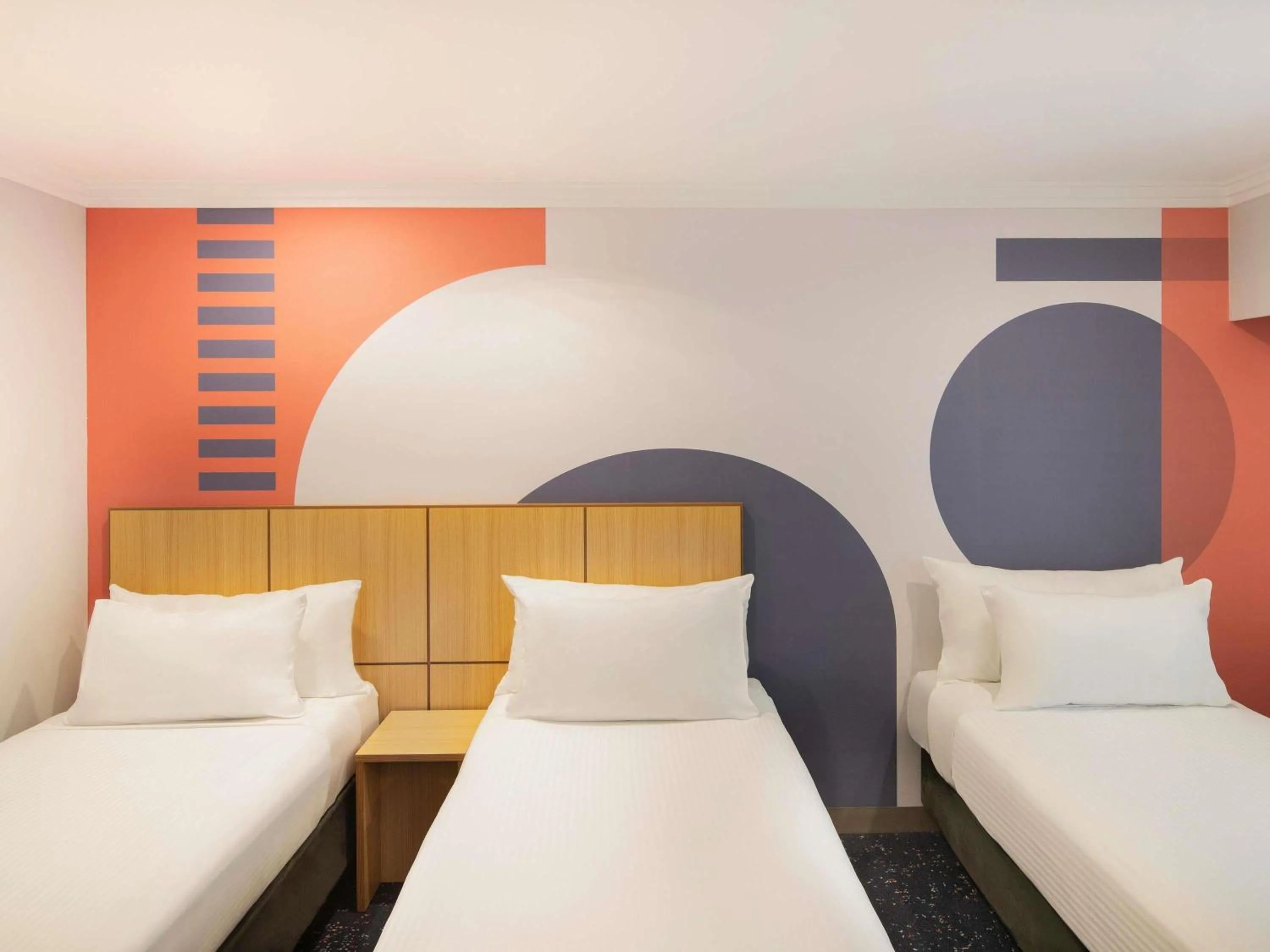 Bedroom, Bed in ibis Styles Sydney Central