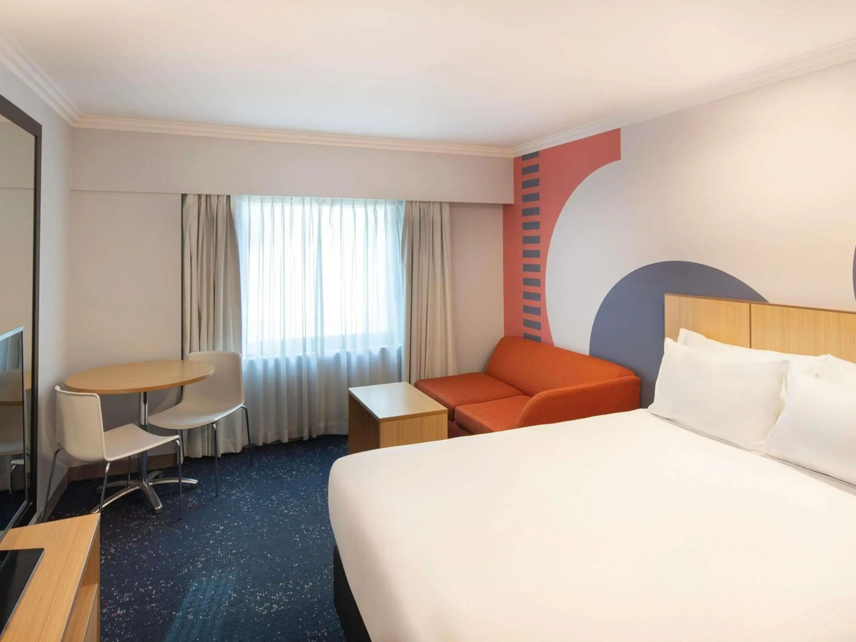 Standard King Room in ibis Styles Sydney Central Standard King Room in ibis Styles Sydney Central