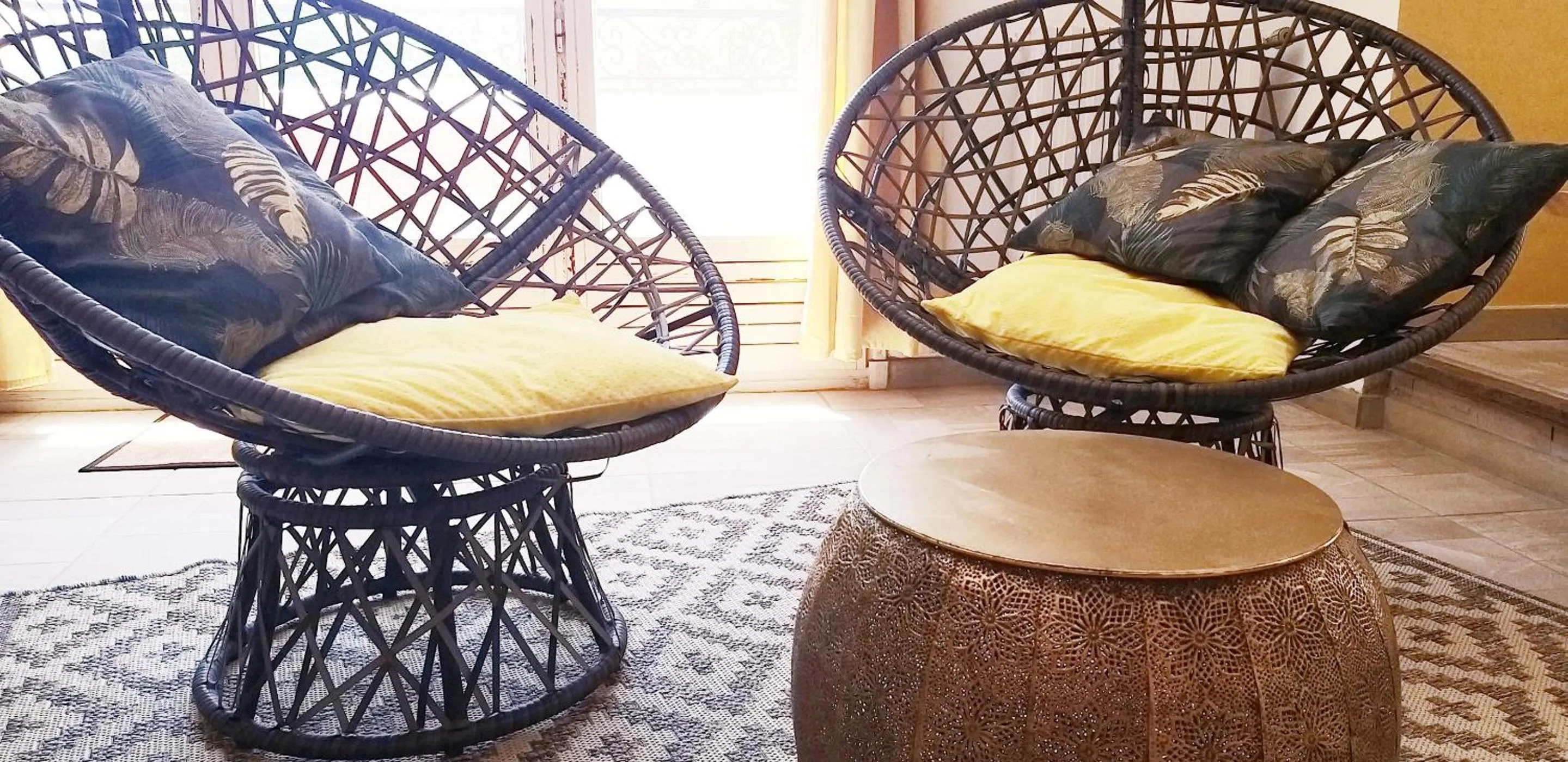 Bedroom, Seating Area in Dream House & Spa Bandol - Céline et Olivier