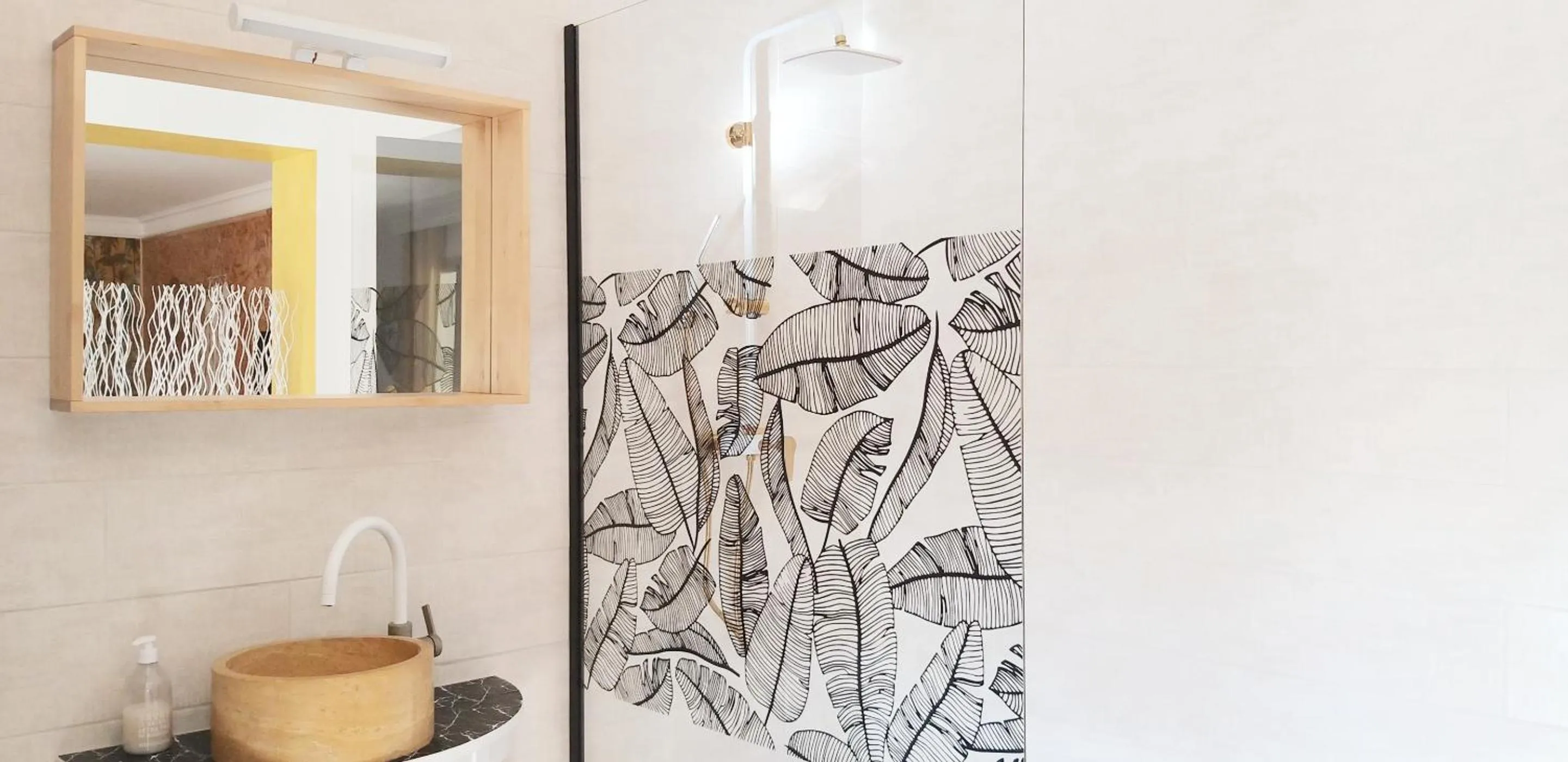 Bedroom, Bathroom in Dream House & Spa Bandol - Céline et Olivier