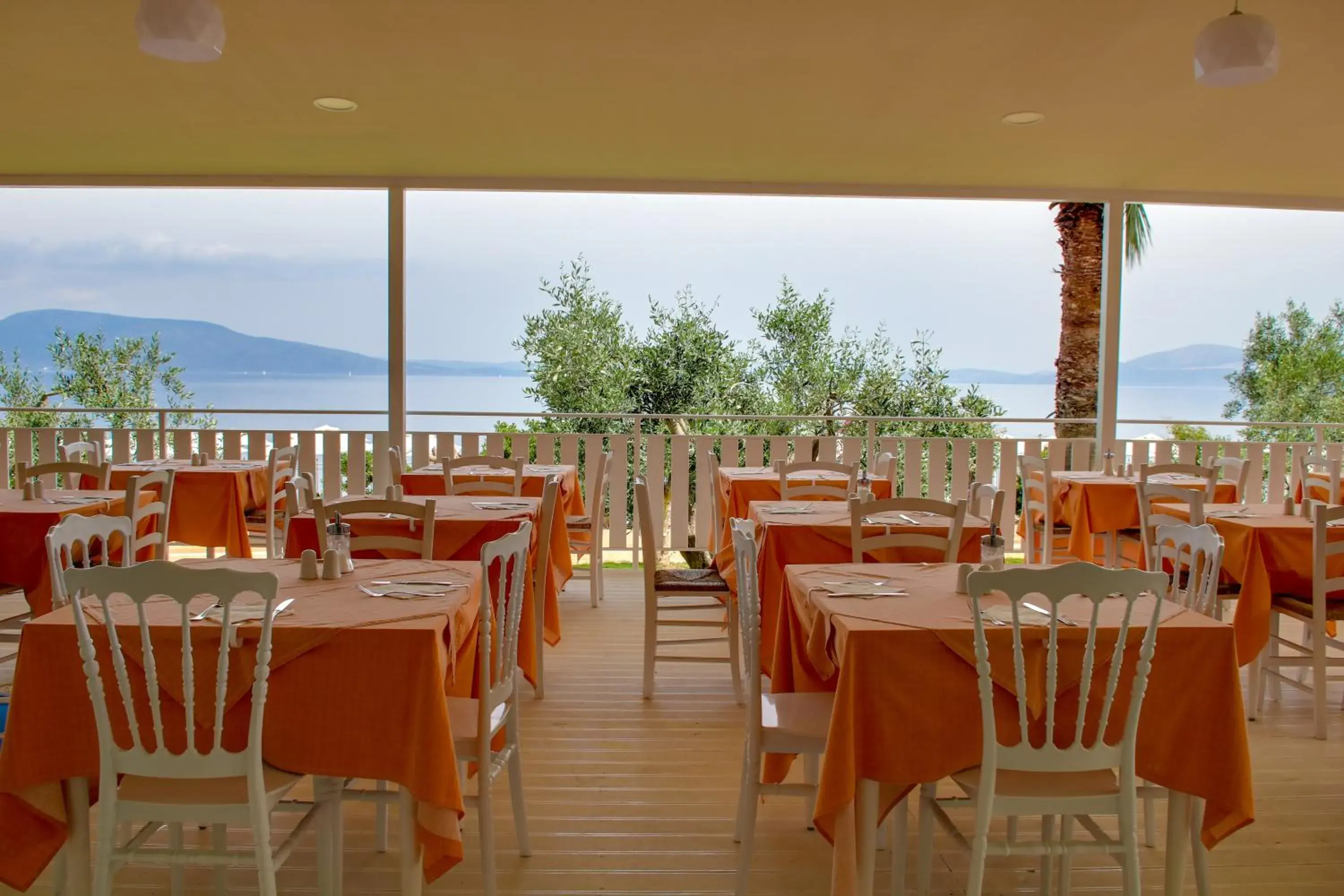 Restaurant/places to eat in Calamos Beach Family Club Restaurant/places to eat in Calamos Beach Family Club