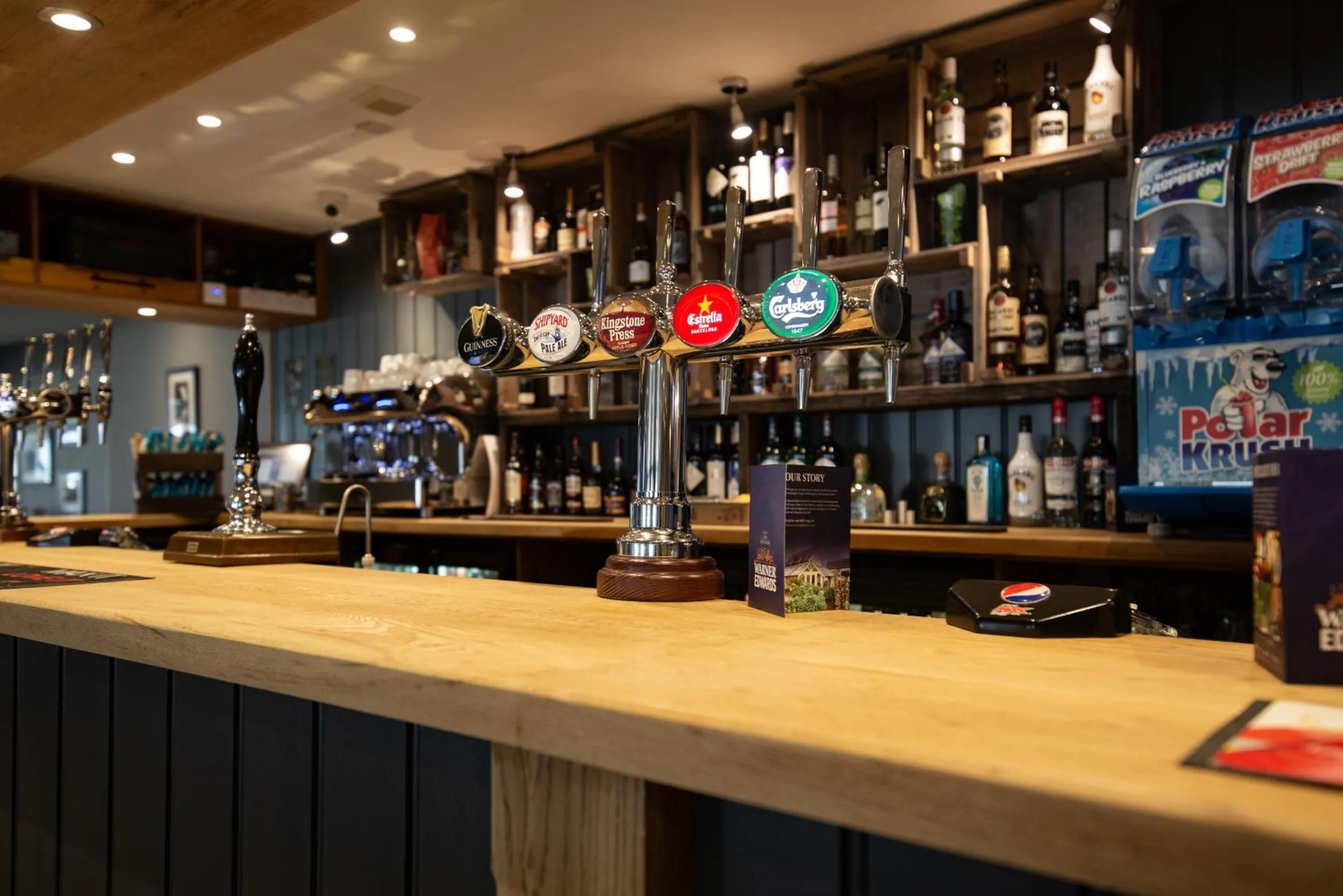Lounge or bar in Newperran Holiday Resort