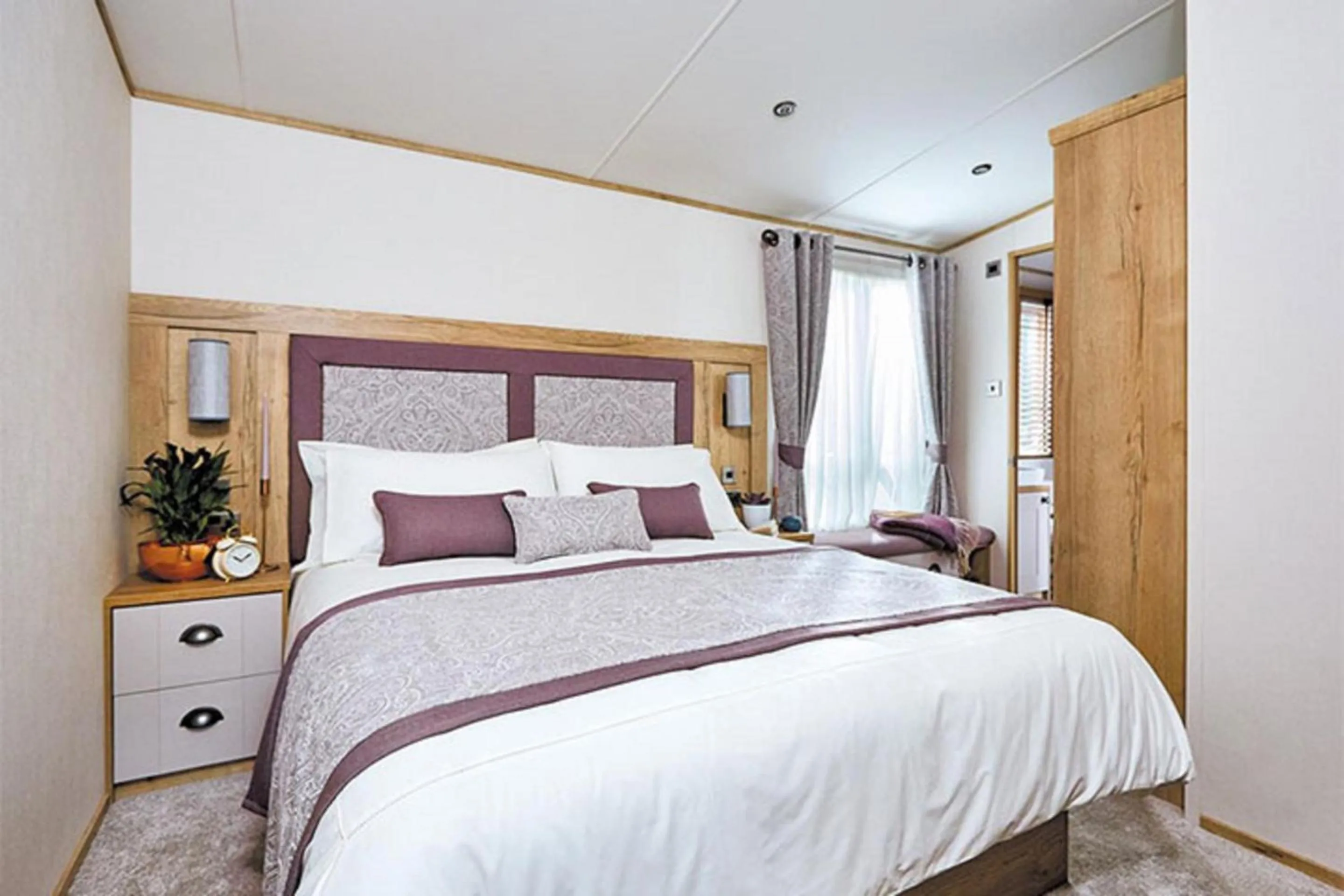Bedroom, Bed in Newperran Holiday Resort