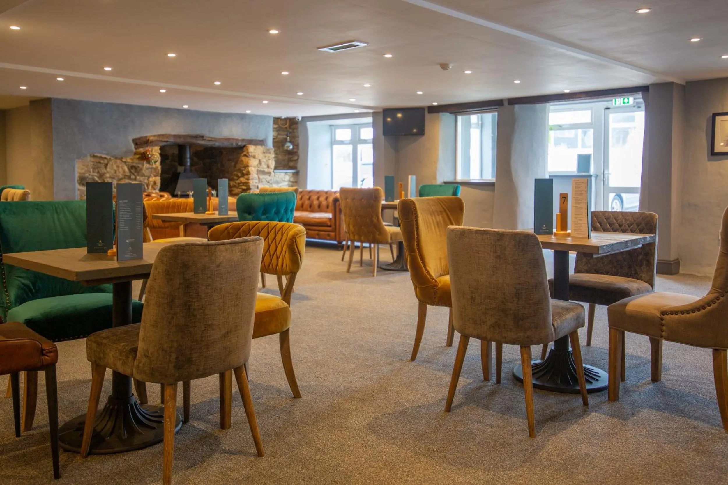 Restaurant/places to eat in Newperran Holiday Resort
