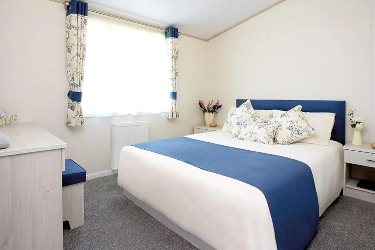 Bedroom, Bed in Newperran Holiday Resort