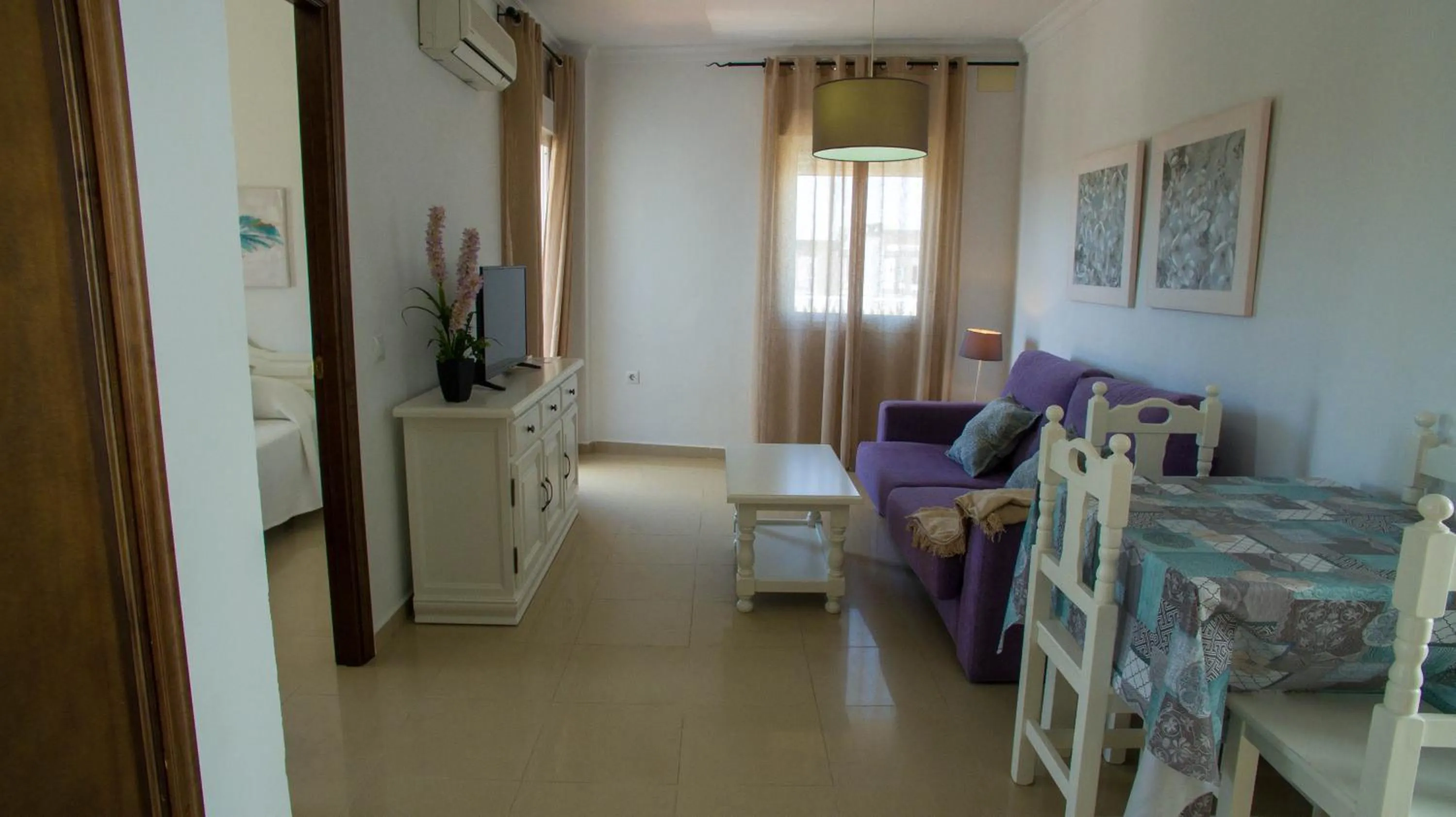 Bed in Apartamentos Conil Alquila