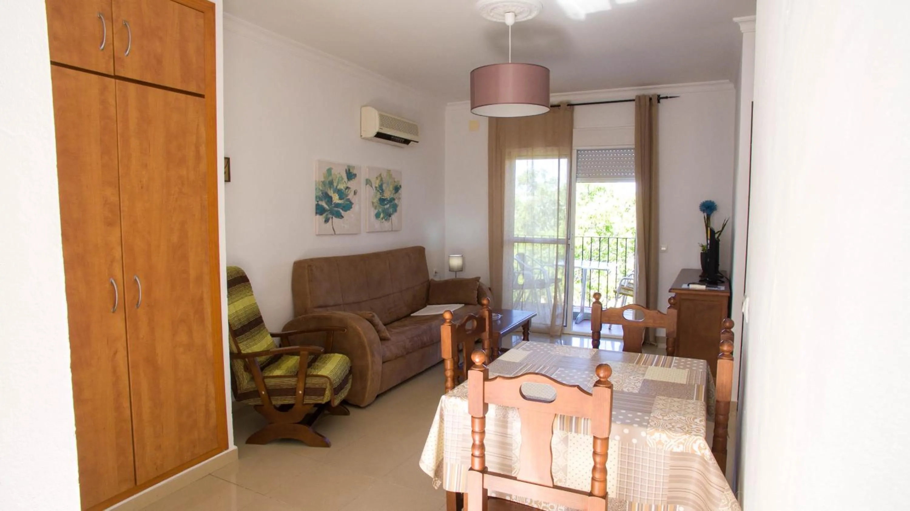 Apartamentos Conil Alquila