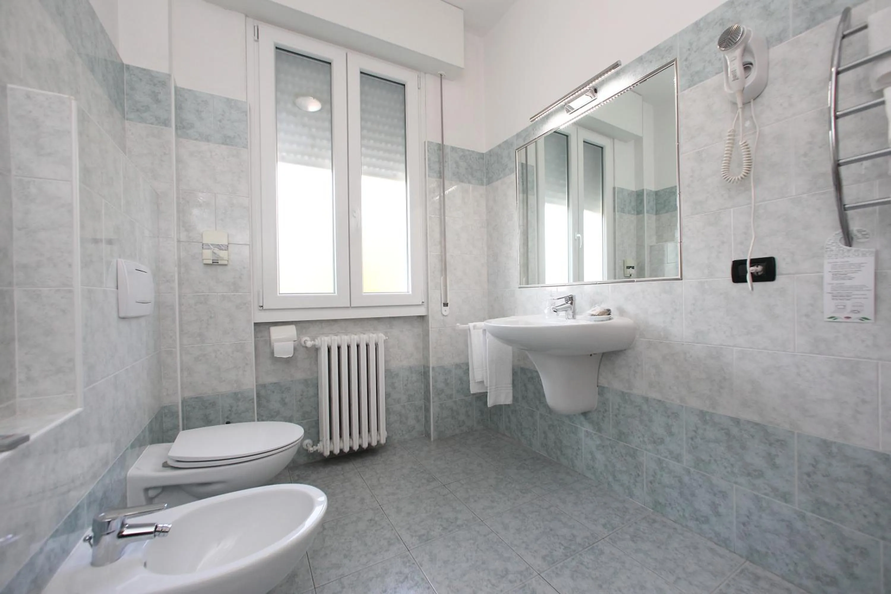 Shower in Hotel Campanello