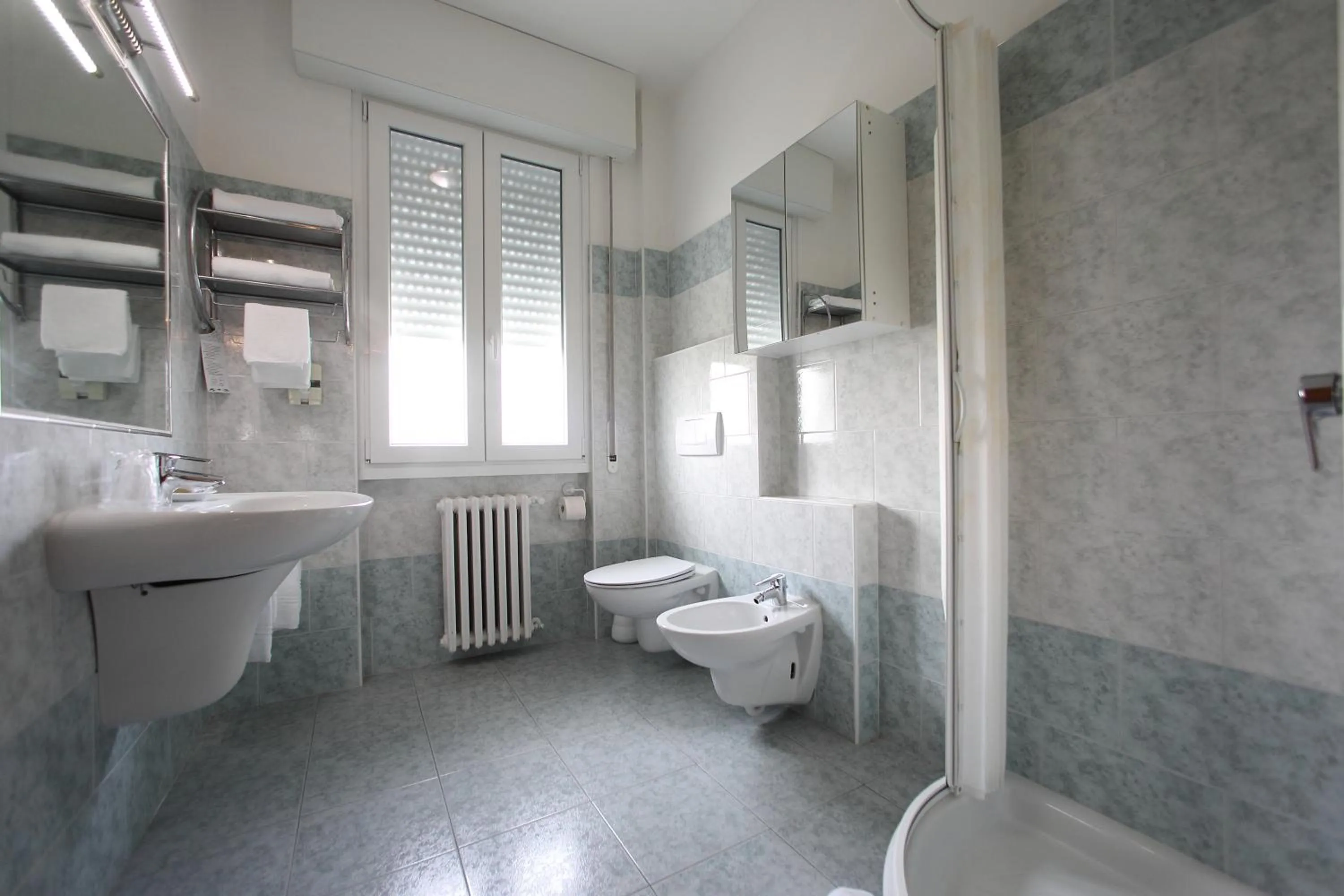 Shower in Hotel Campanello