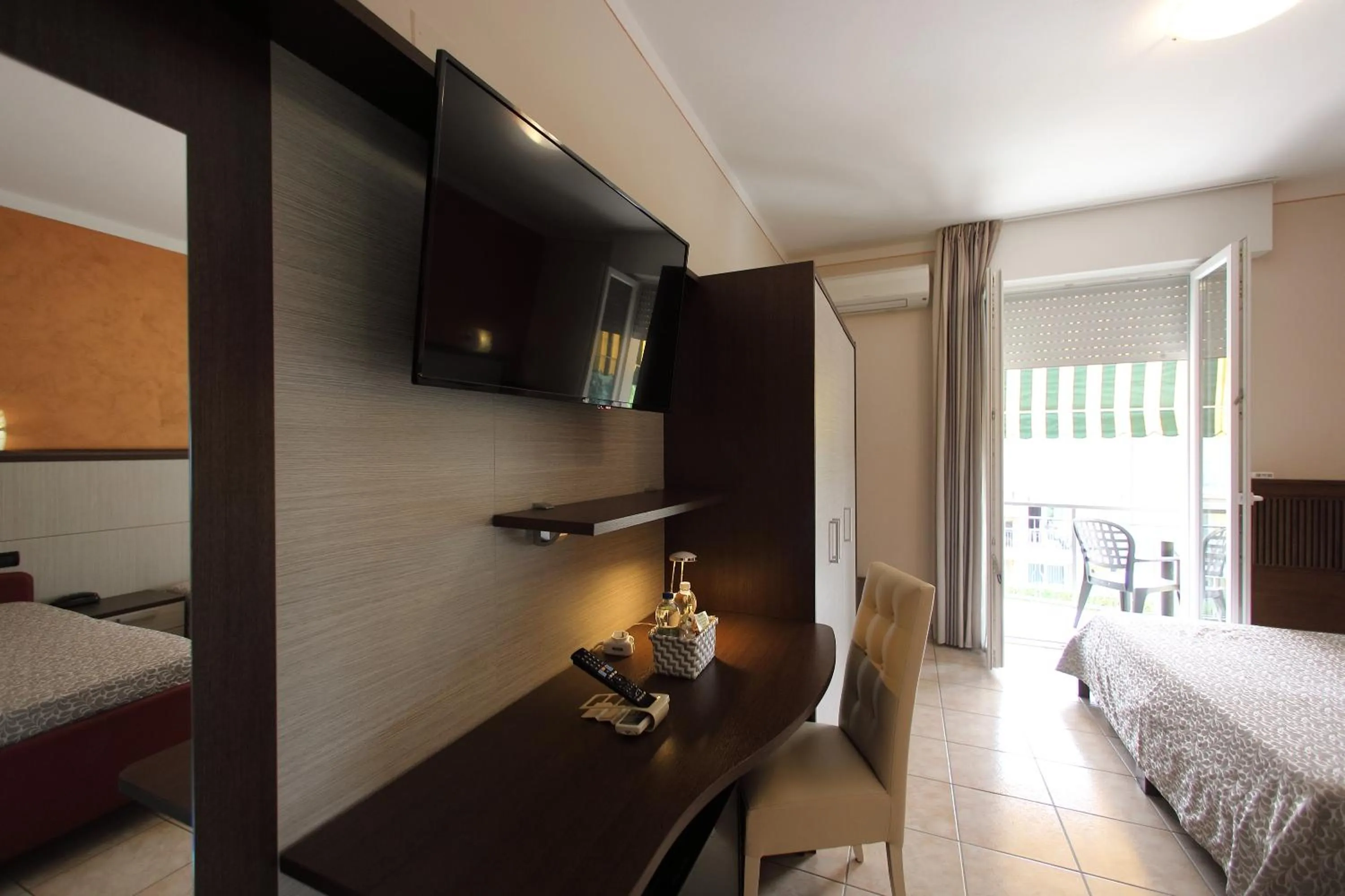 TV and multimedia, Bed in Hotel Campanello