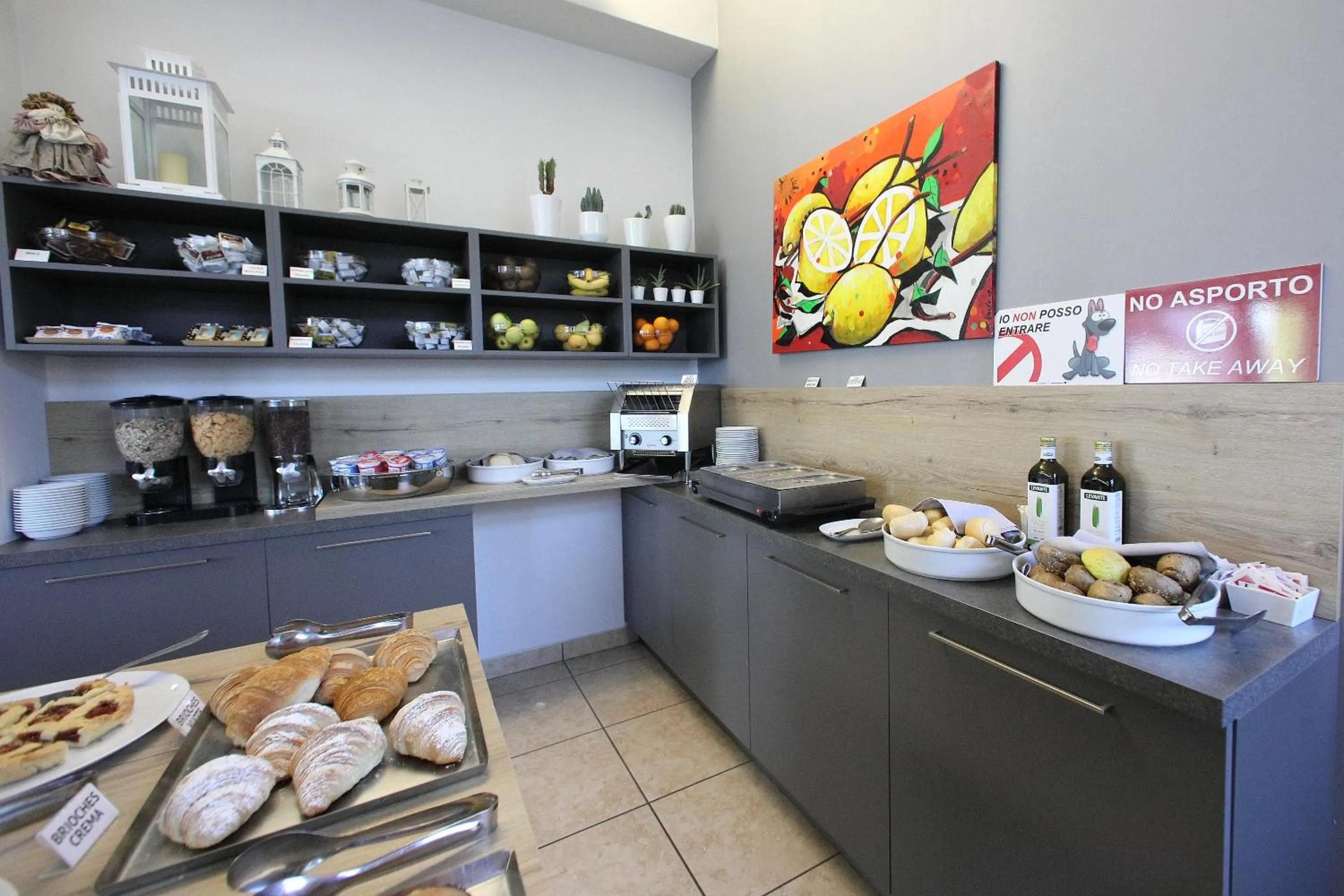 Breakfast in Hotel Campanello