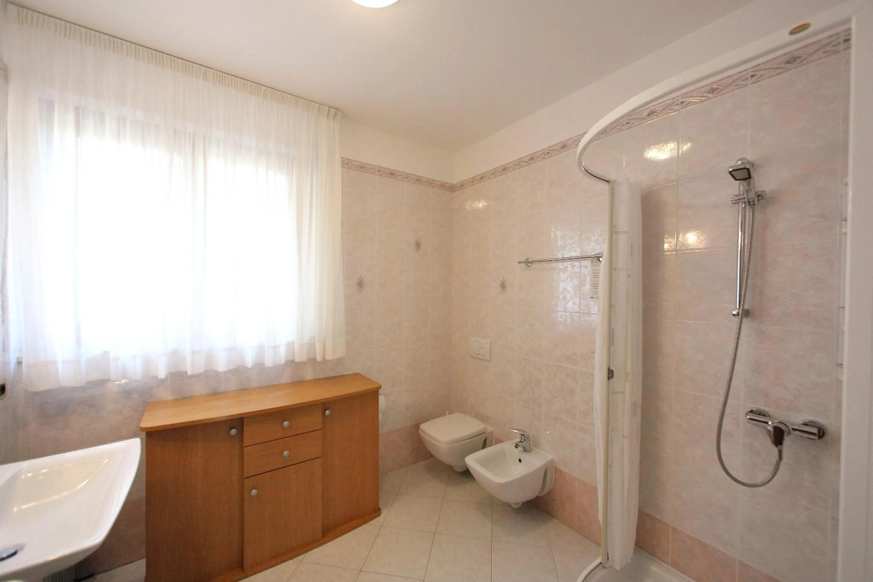 Shower in Hotel Campanello